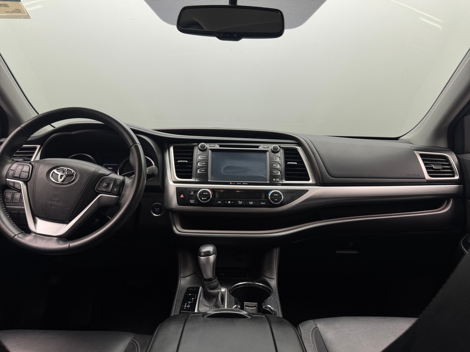 Thumbnail: 2016 Toyota Highlander - 2