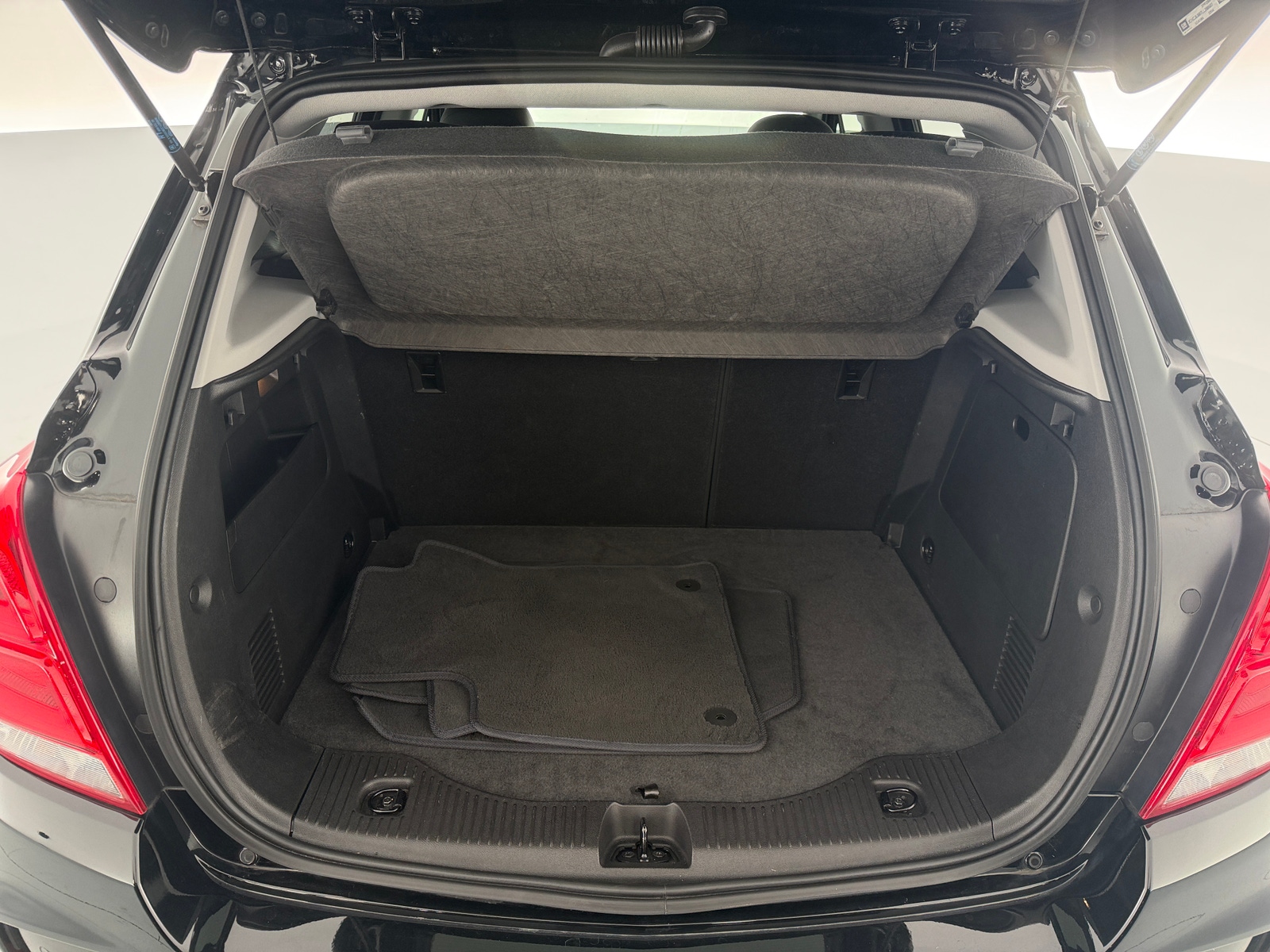Thumbnail: 2020 Chevrolet Trax - 6