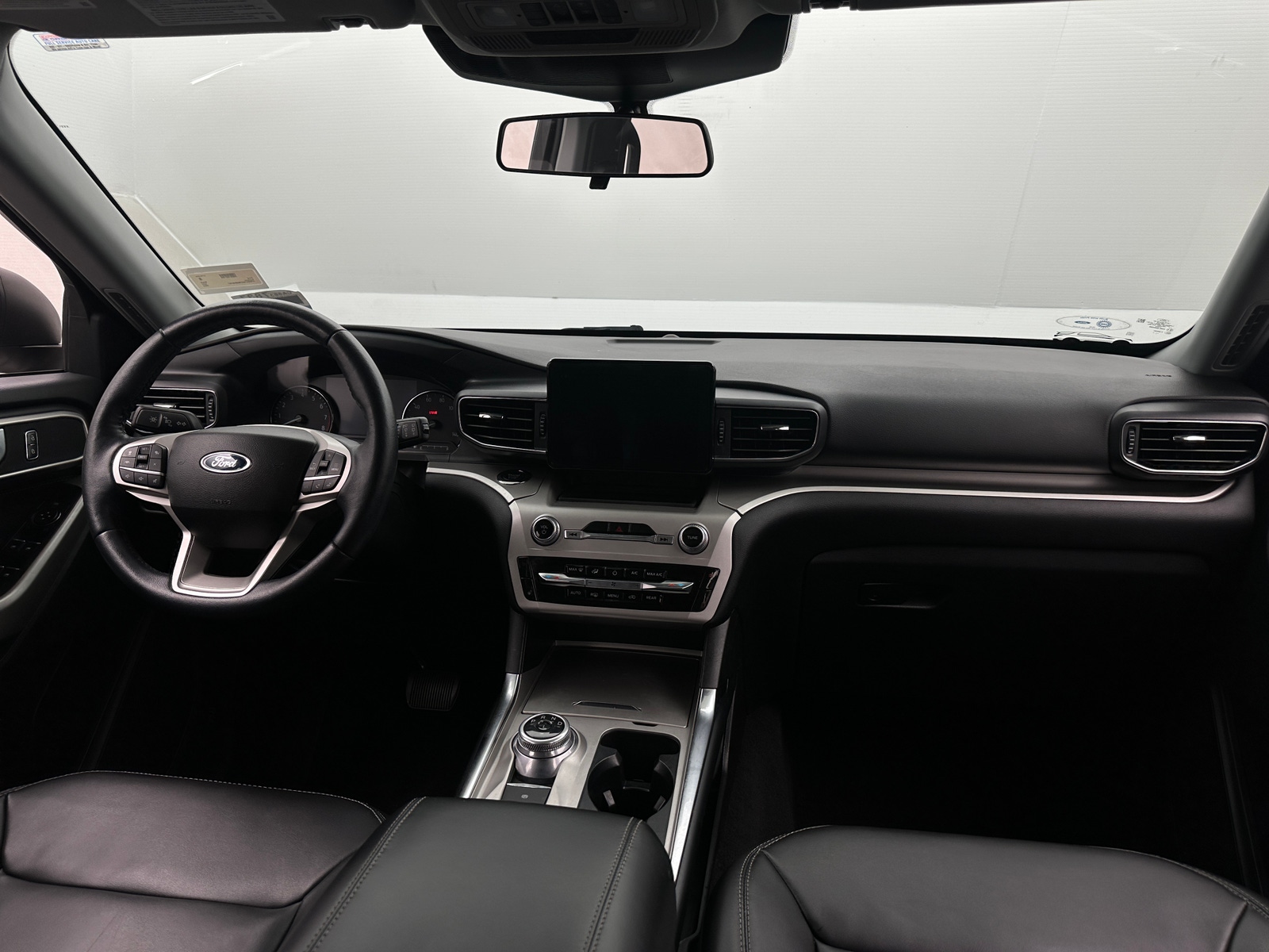 Thumbnail: 2022 Ford Explorer - 2