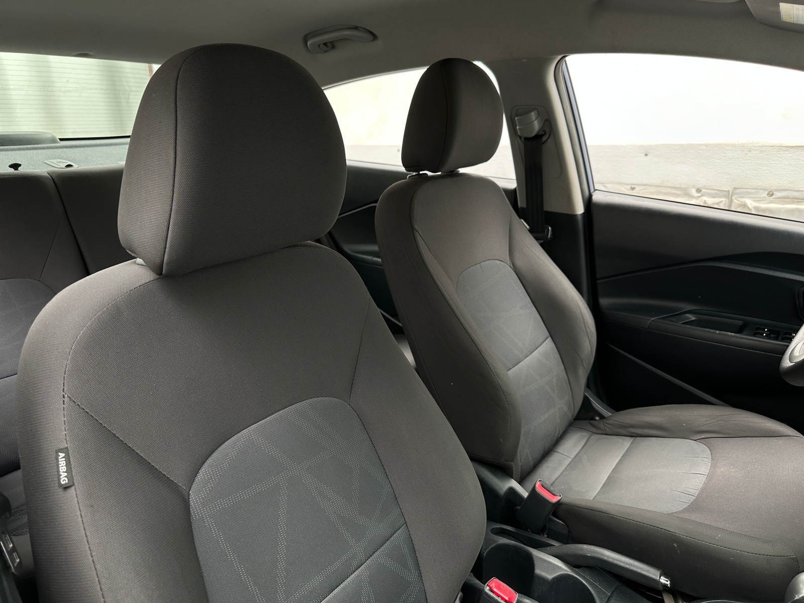 Thumbnail: 2016 Kia Rio - 2