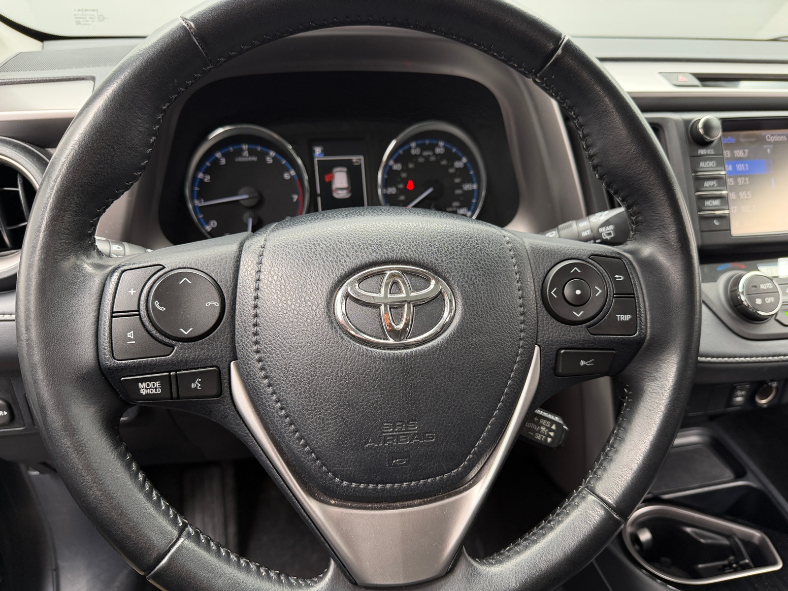 Thumbnail: 2017 Toyota RAV4 - 4