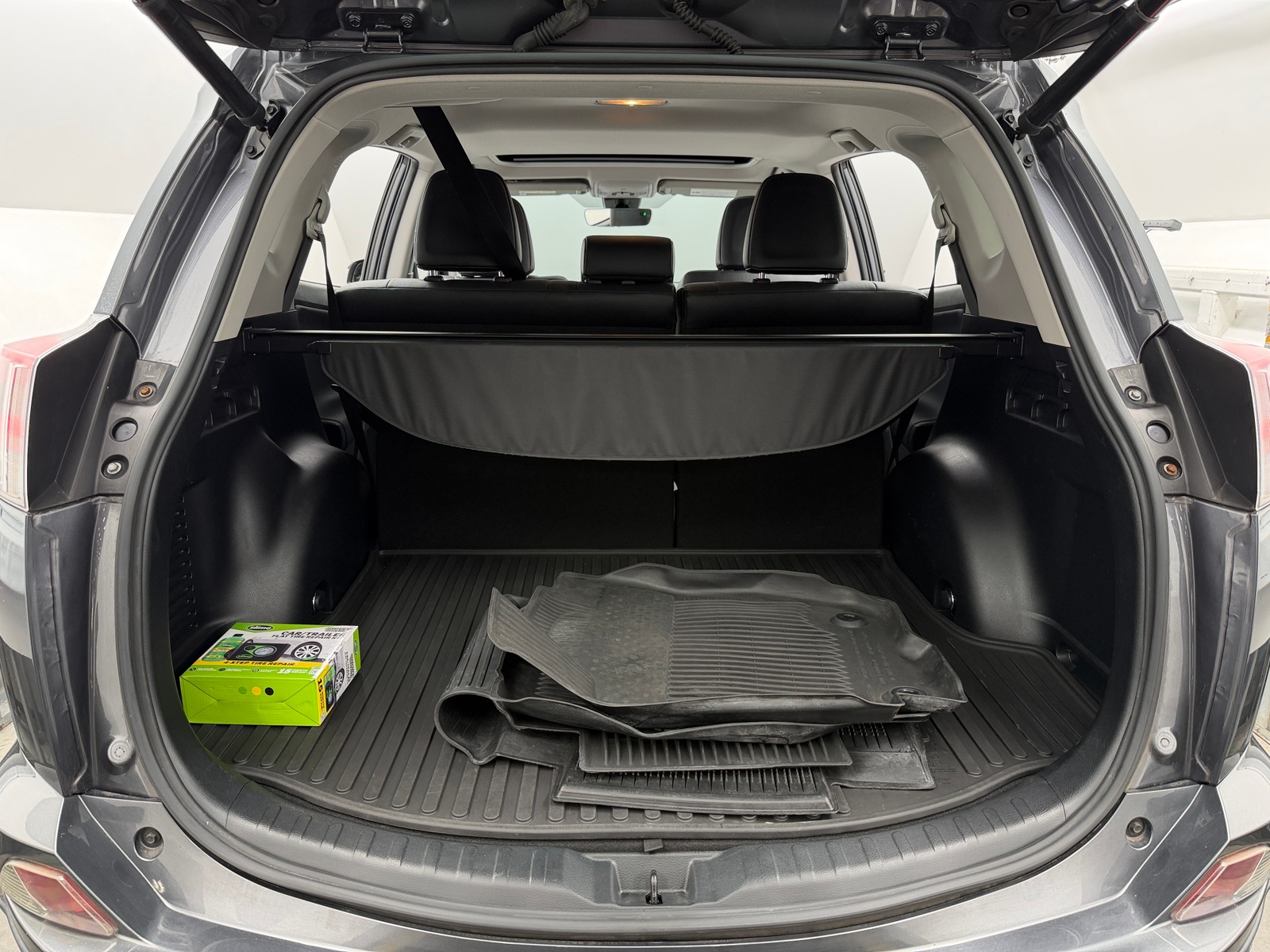 Thumbnail: 2017 Toyota RAV4 - 6