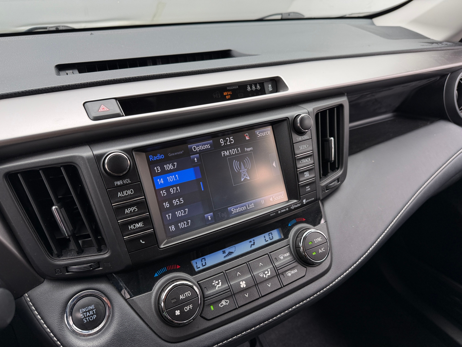 Thumbnail: 2017 Toyota RAV4 - 3