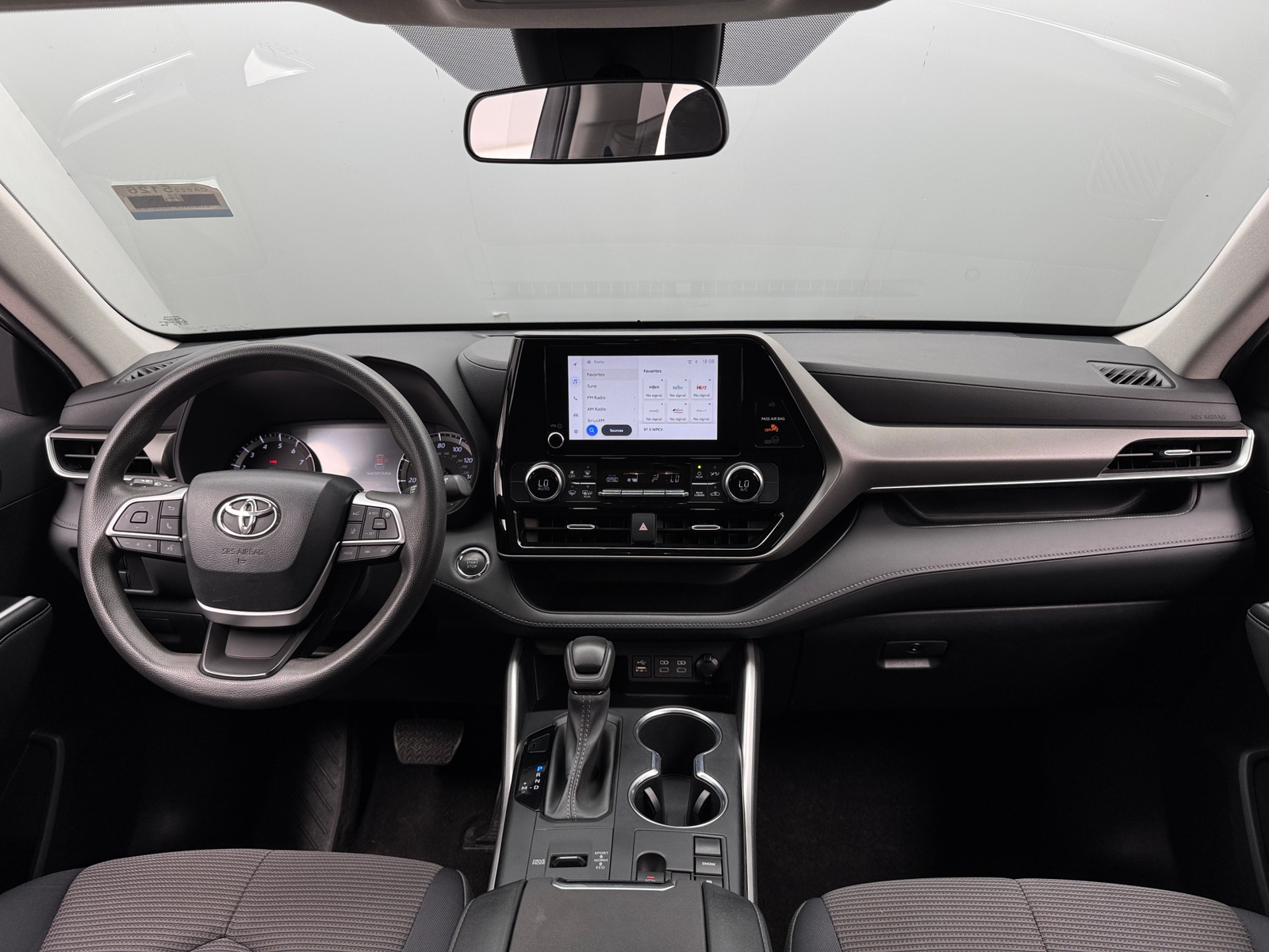Thumbnail: 2023 Toyota Highlander - 3