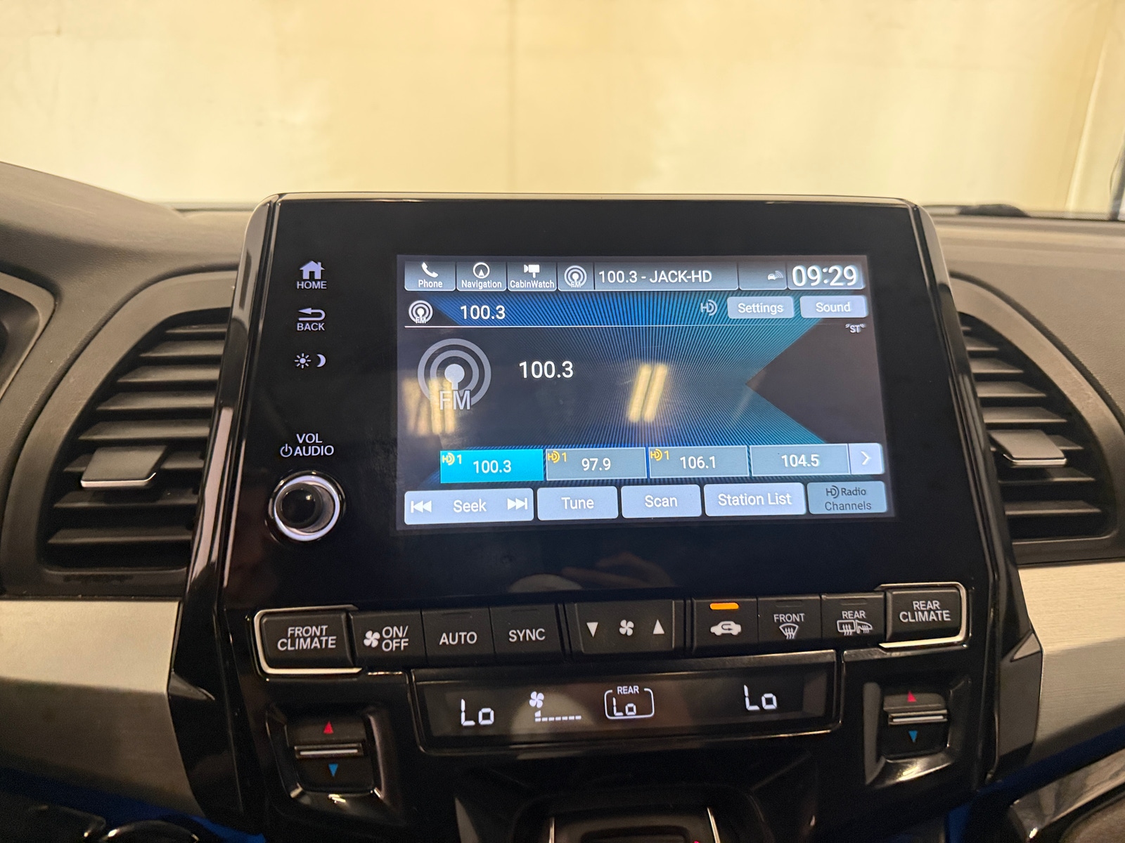 Thumbnail: 2019 Honda Odyssey - 3