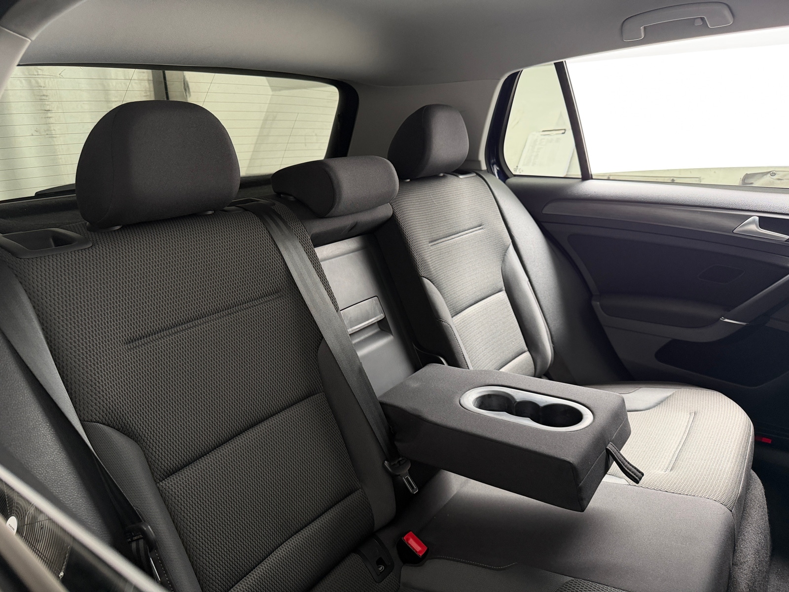 Thumbnail: 2019 Volkswagen e-Golf - 6