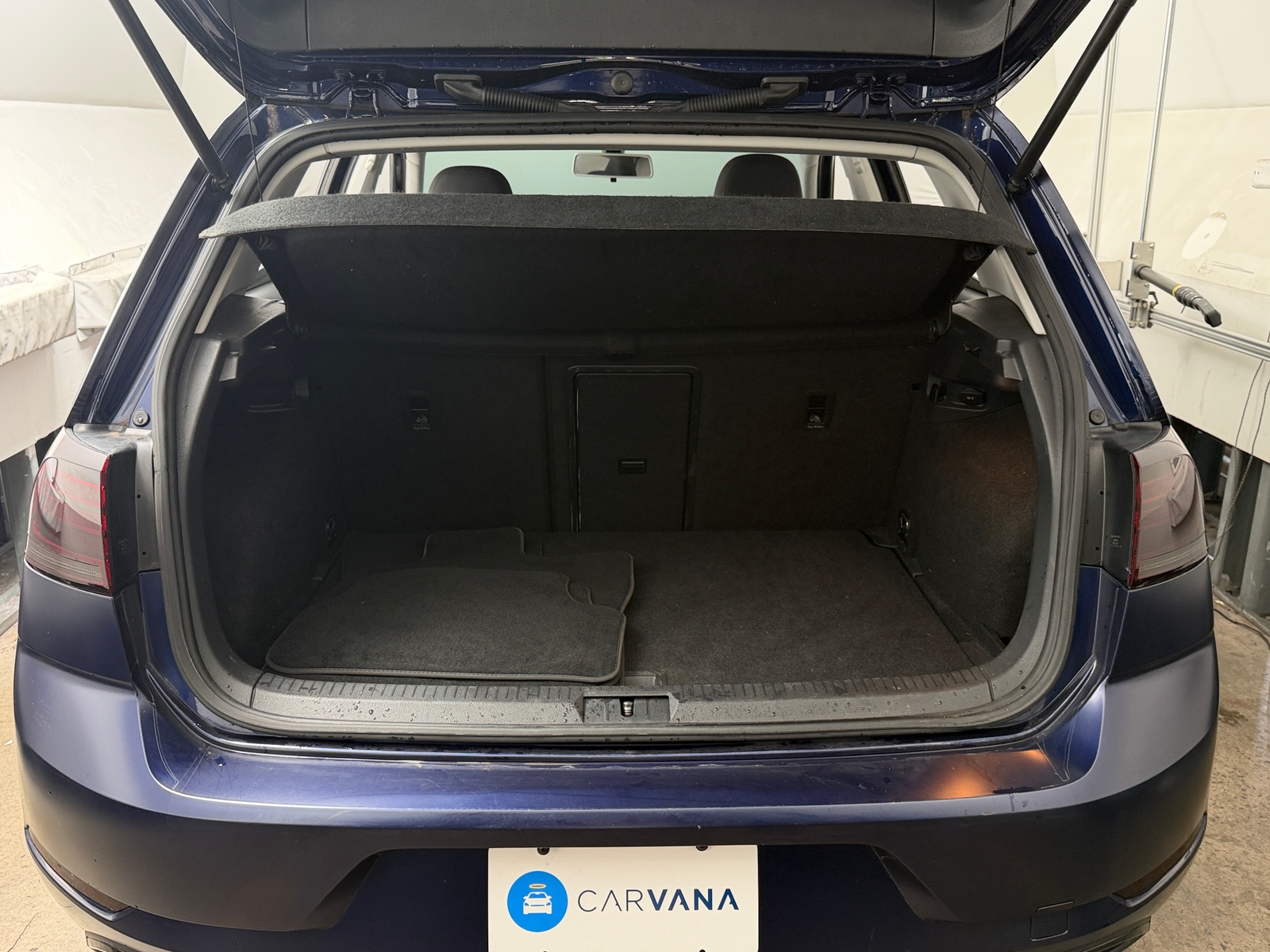 Thumbnail: 2019 Volkswagen e-Golf - 7