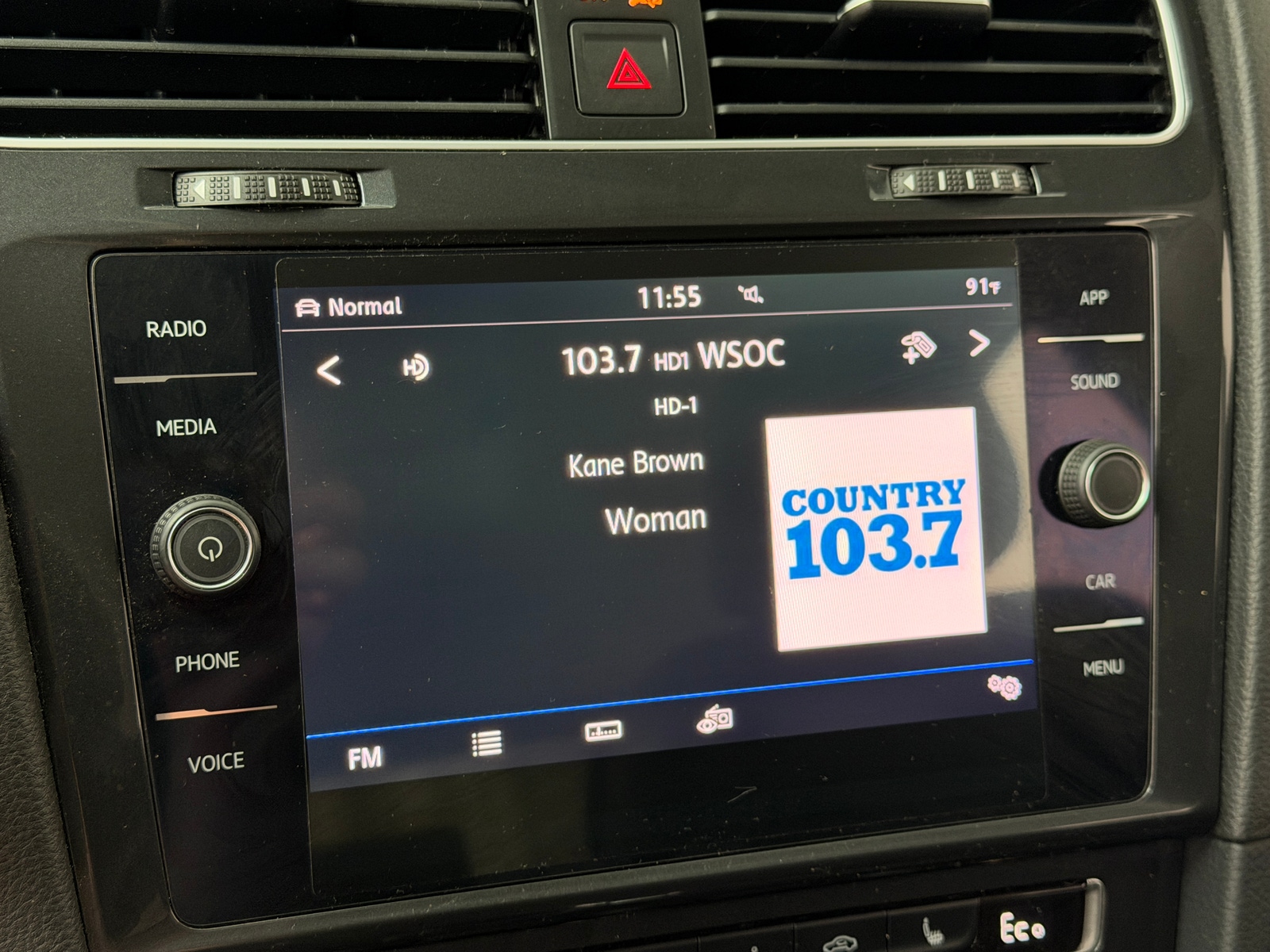 Thumbnail: 2019 Volkswagen e-Golf - 4