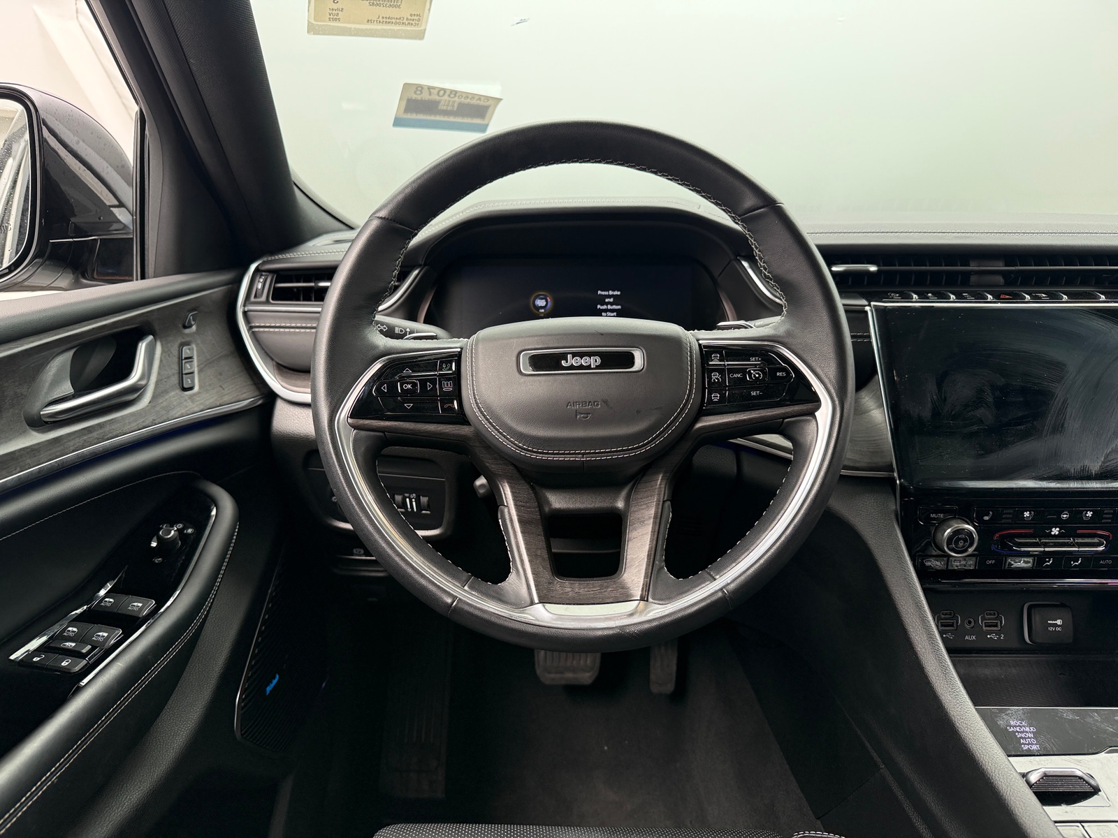 Thumbnail: 2022 Jeep Grand Cherokee L - 4