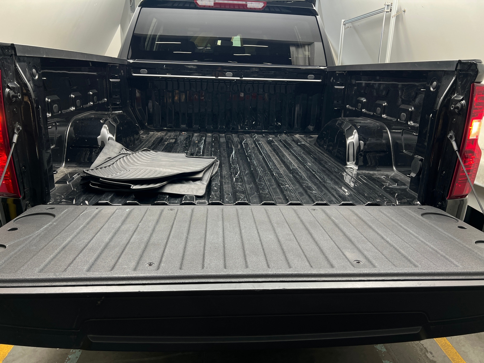 Thumbnail: 2026 Chevrolet Silverado 1500 - 7