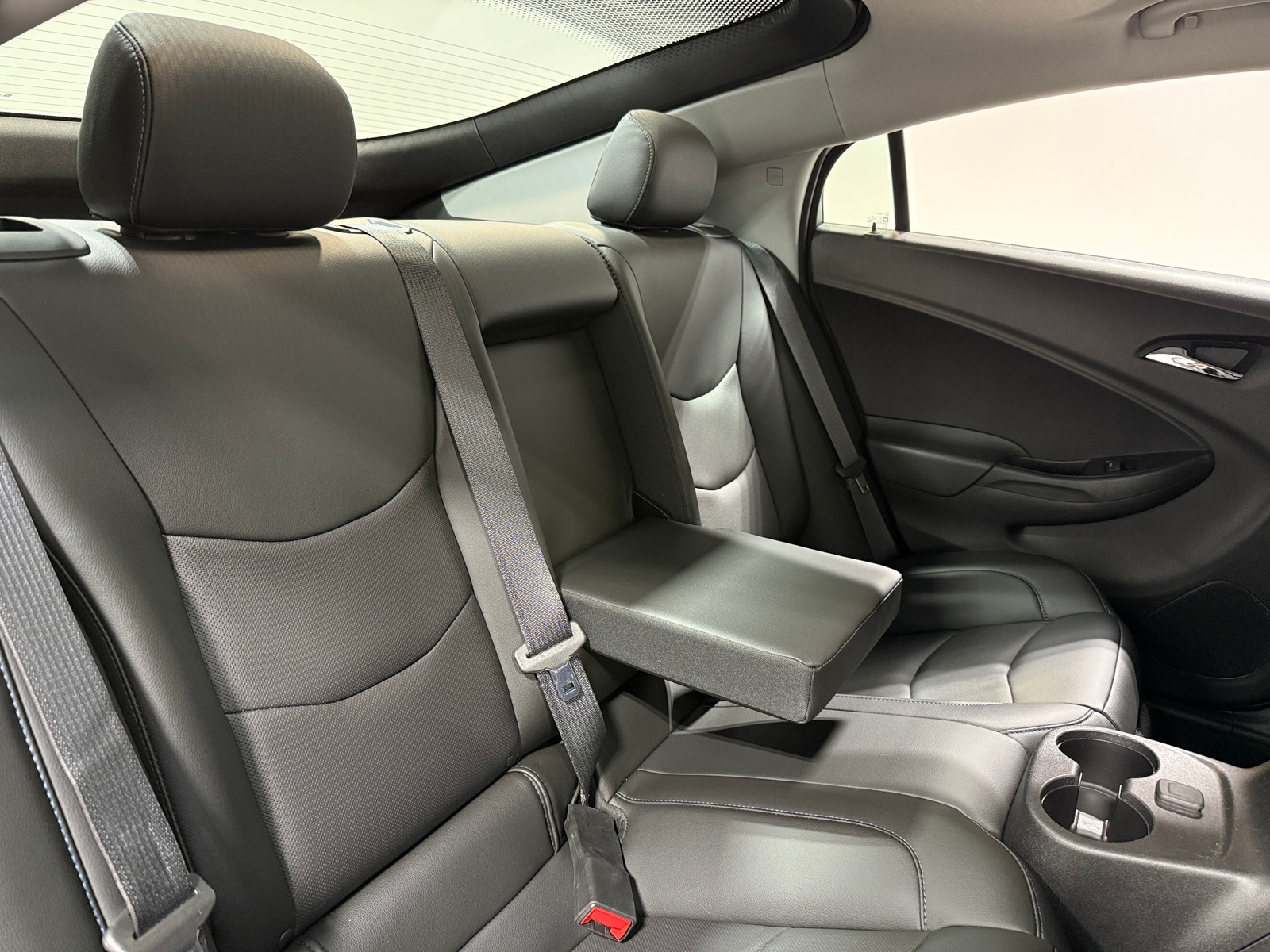 Thumbnail: 2018 Chevrolet Volt - 5