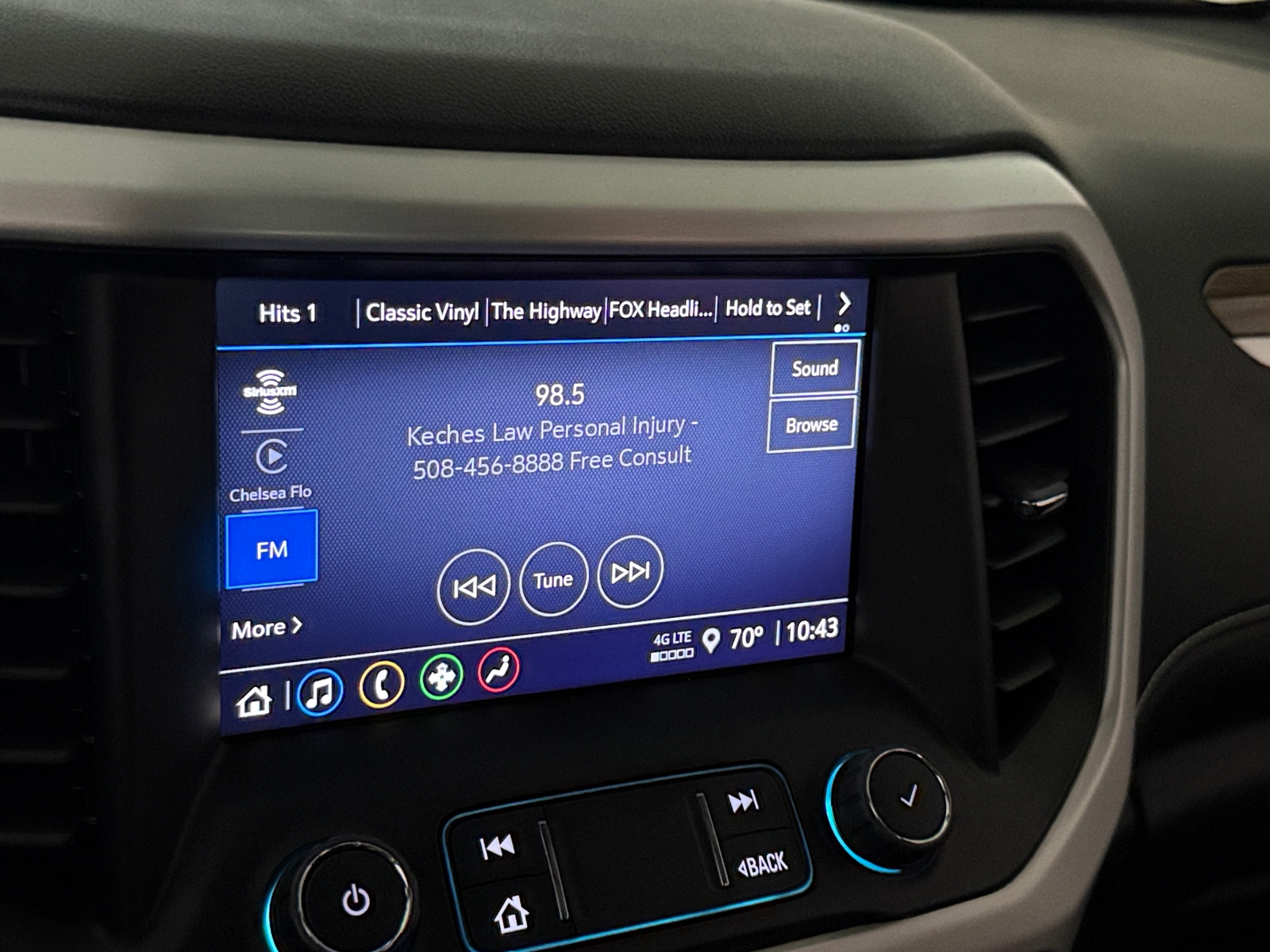 Thumbnail: 2023 GMC Acadia - 4