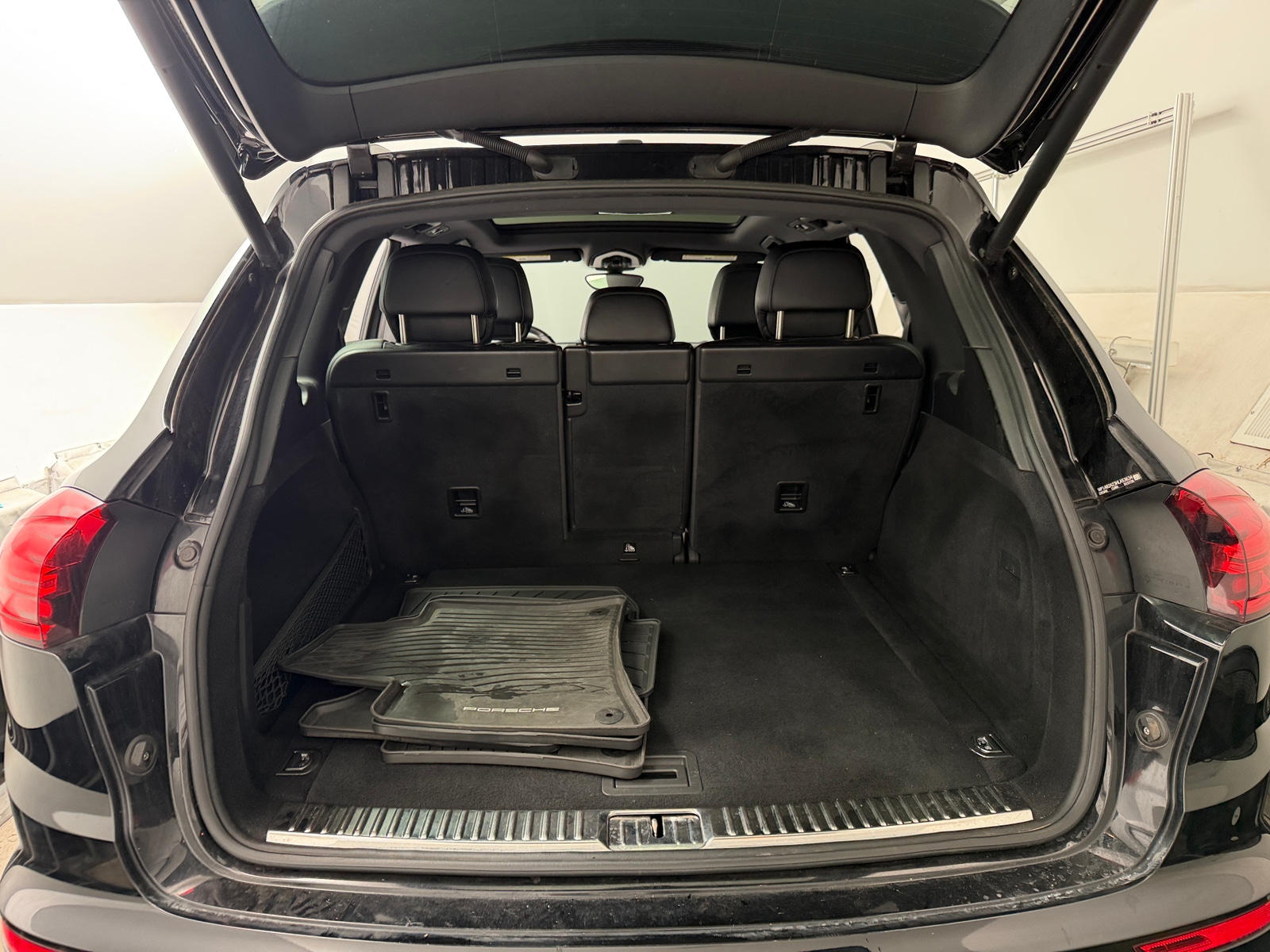 Thumbnail: 2017 Porsche Cayenne - 6