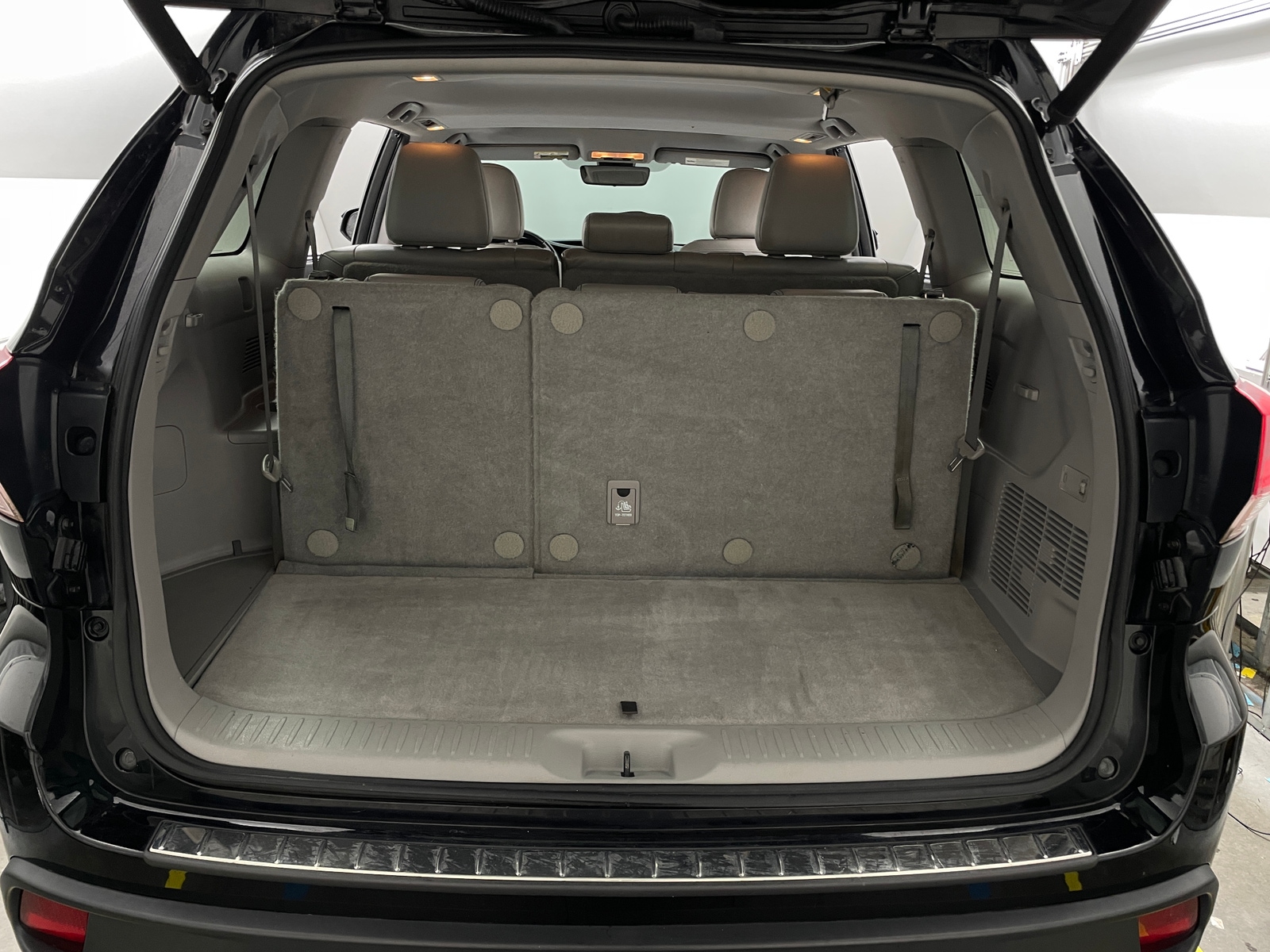 Thumbnail: 2017 Toyota Highlander - 6