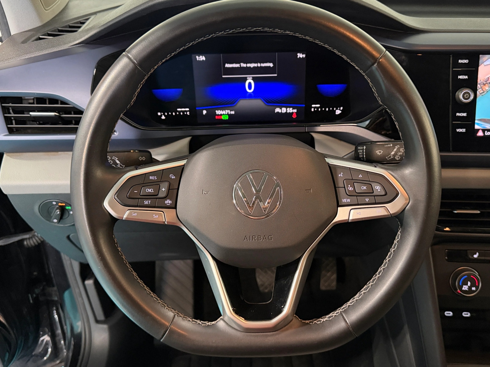 Thumbnail: 2022 Volkswagen Taos - 4
