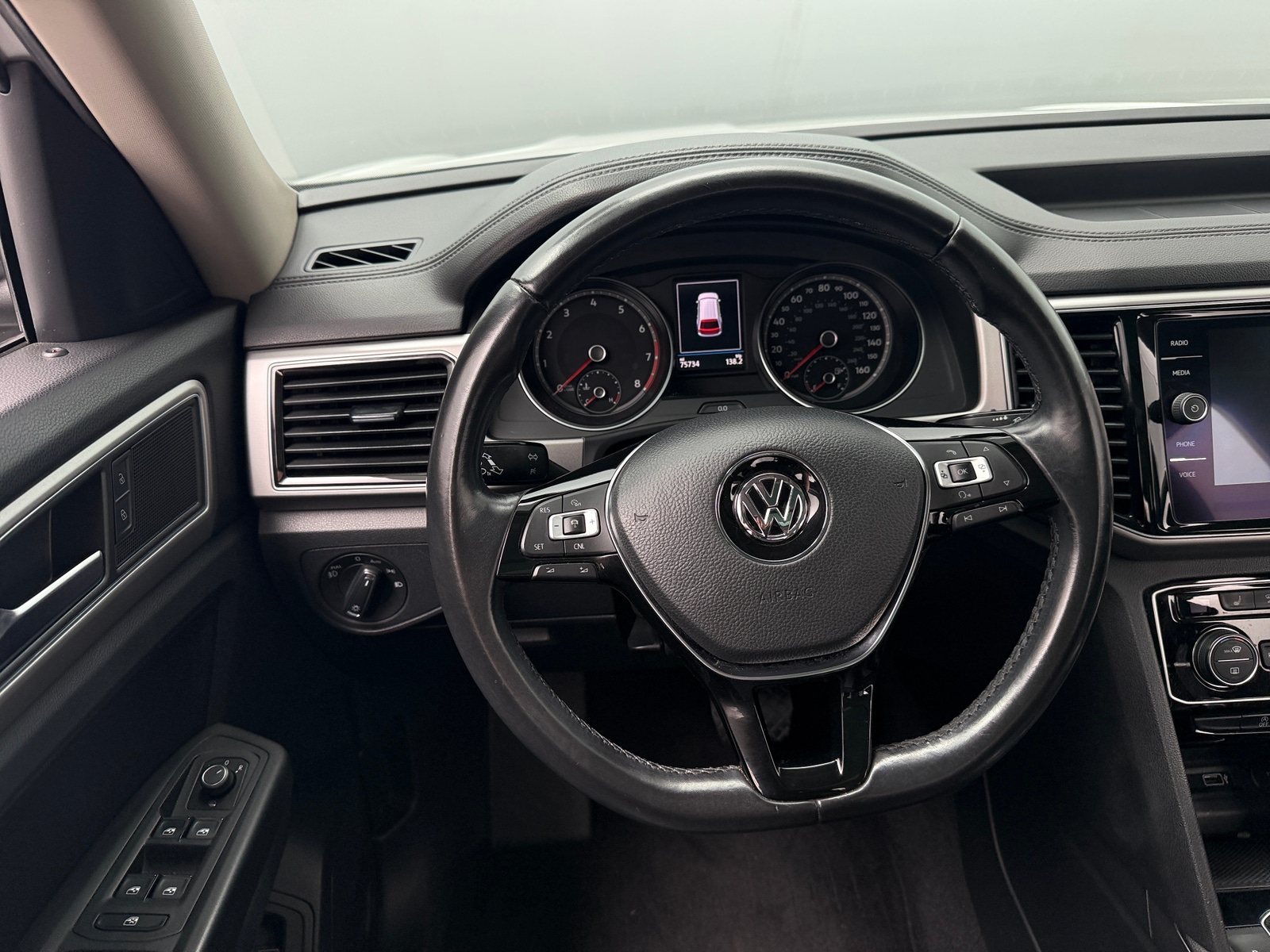 Thumbnail: 2018 Volkswagen Atlas - 4