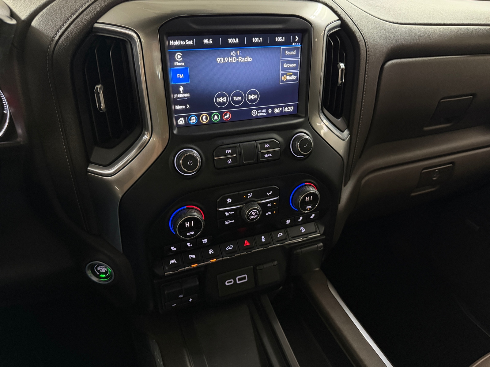 Thumbnail: 2021 Chevrolet Silverado 1500 - 3