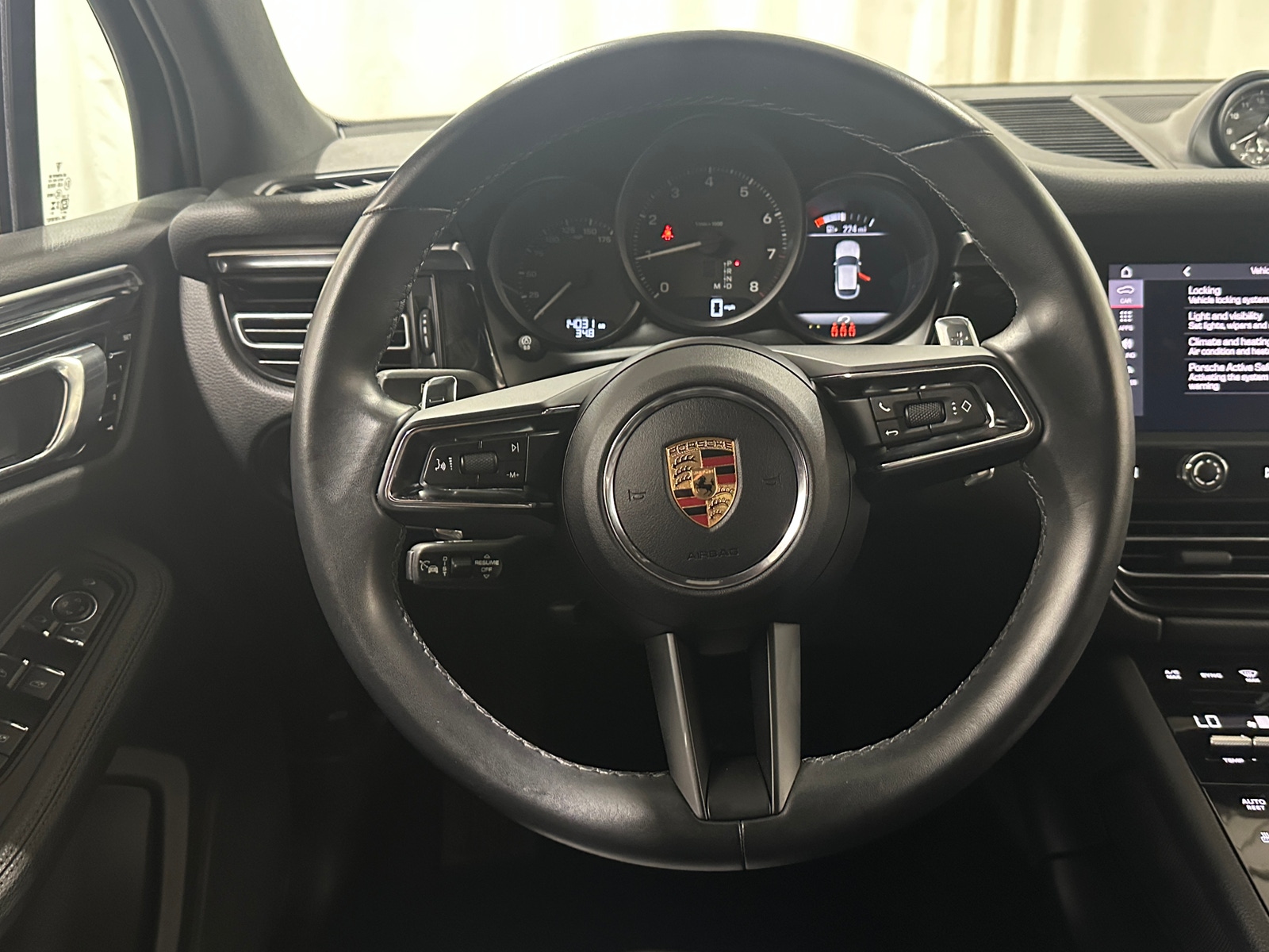 Thumbnail: 2024 Porsche Macan - 4