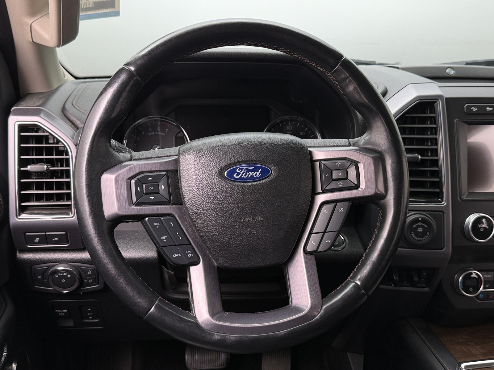 Thumbnail: 2019 Ford Expedition - 4