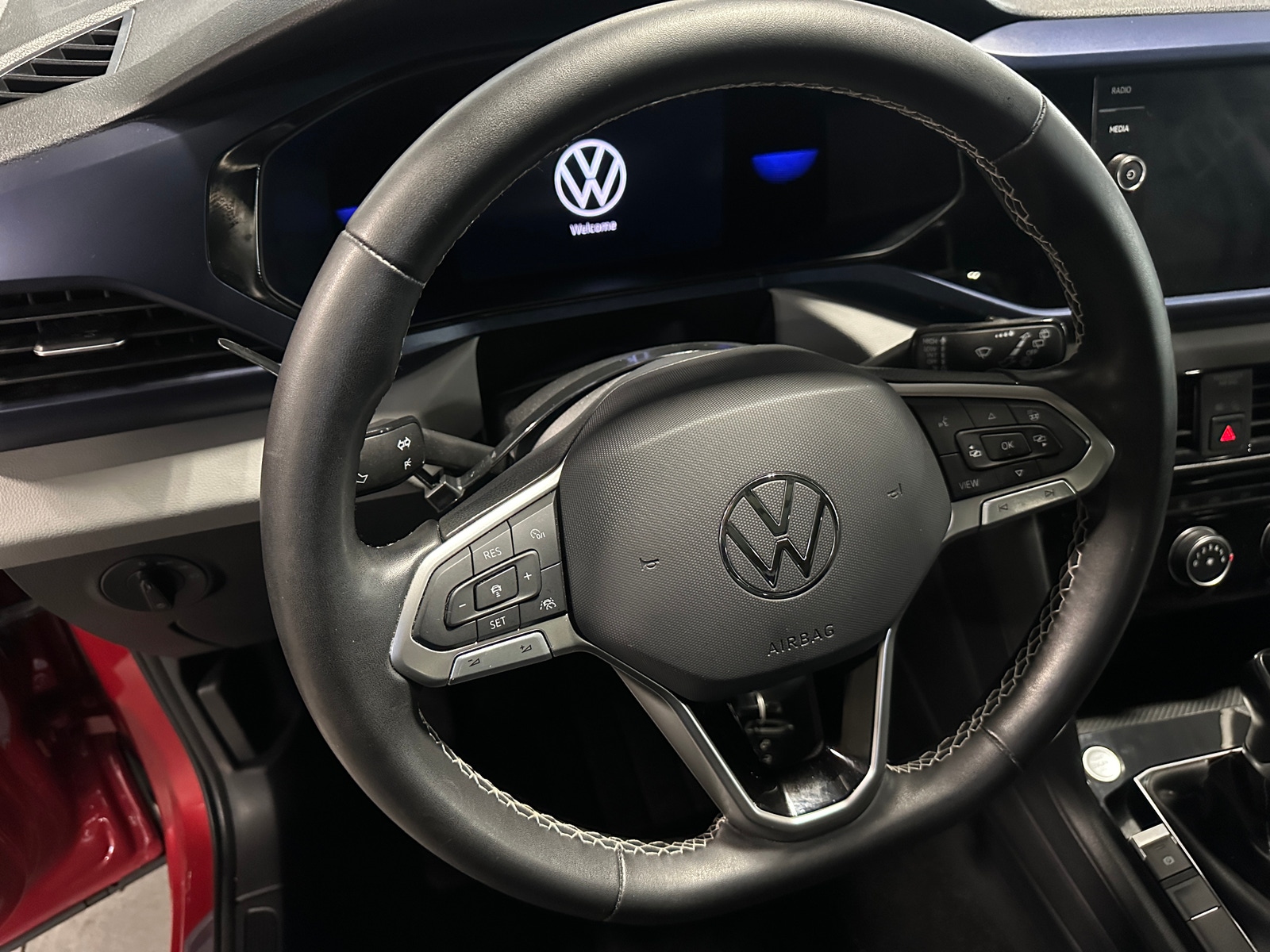 Thumbnail: 2023 Volkswagen Taos - 4