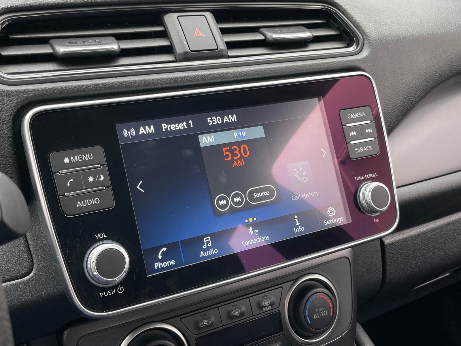 Thumbnail: 2025 Nissan Leaf - 4