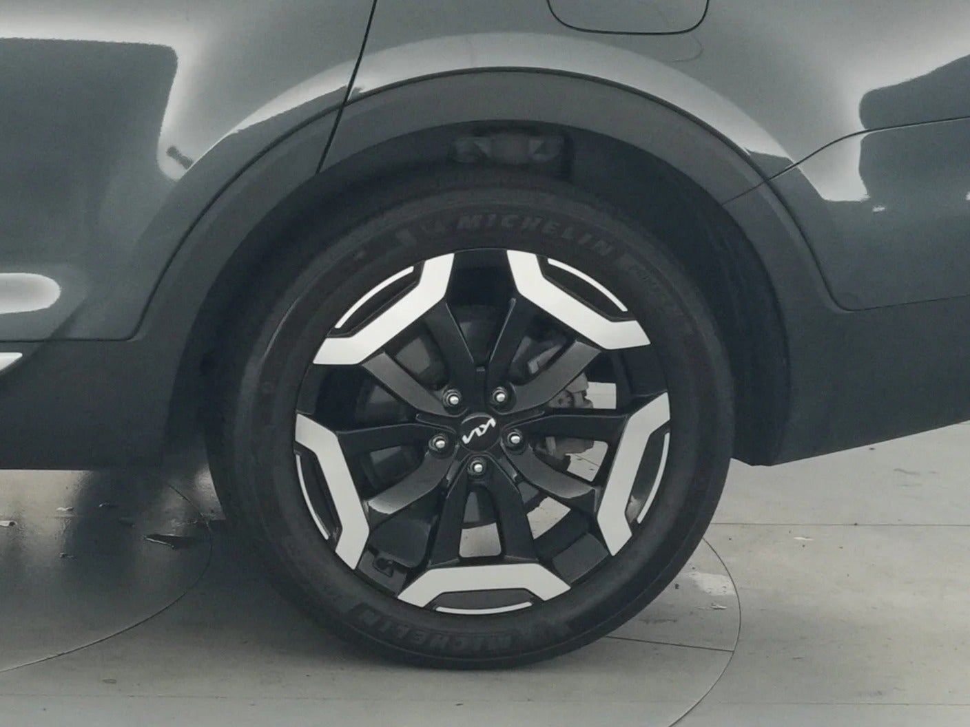 2023 Kia Telluride EX - Photo 23