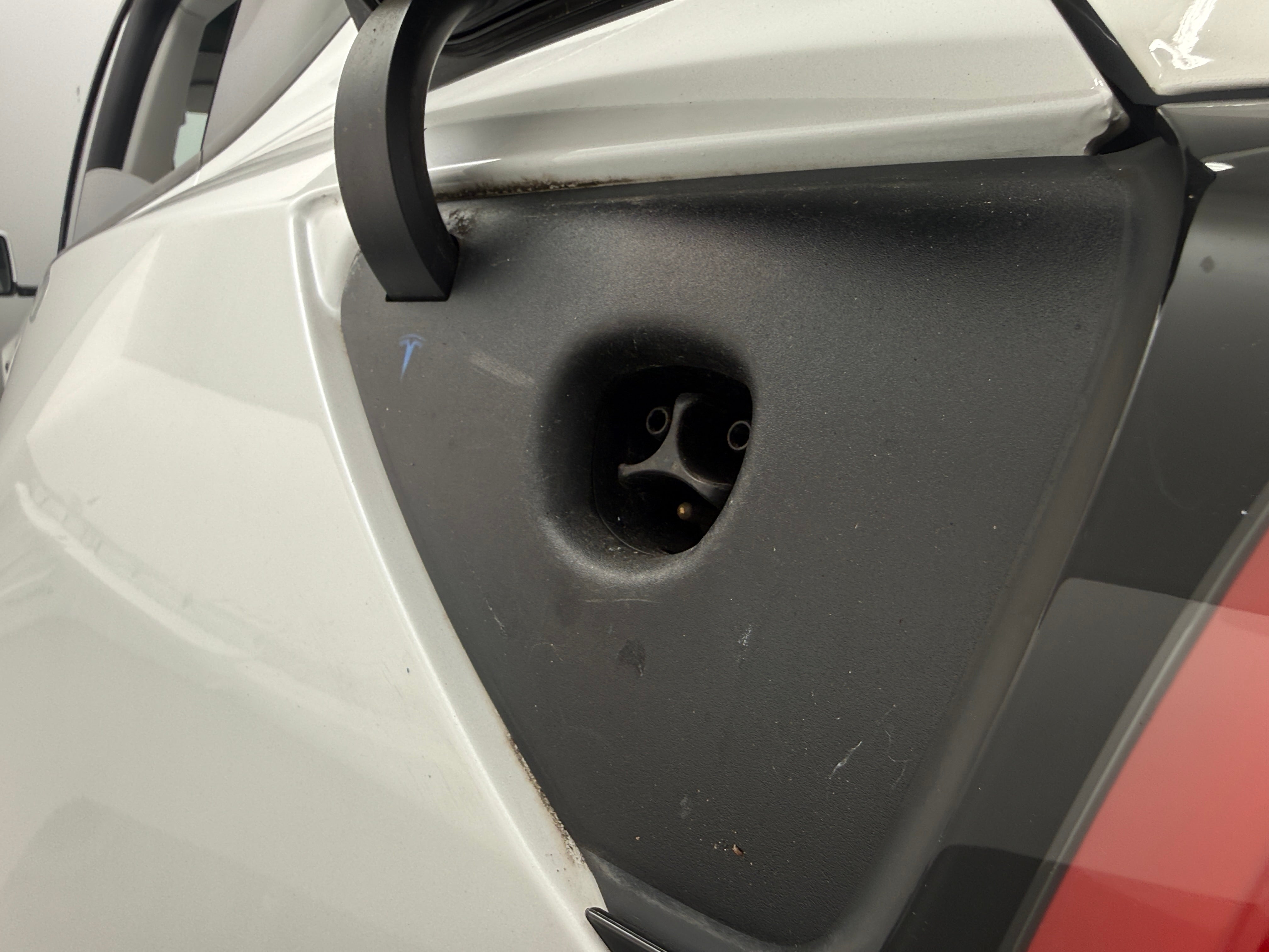 Used 2021 Tesla Model Y Long Range with VIN 5YJYGDEEXMF083020 for sale in Pewaukee, WI