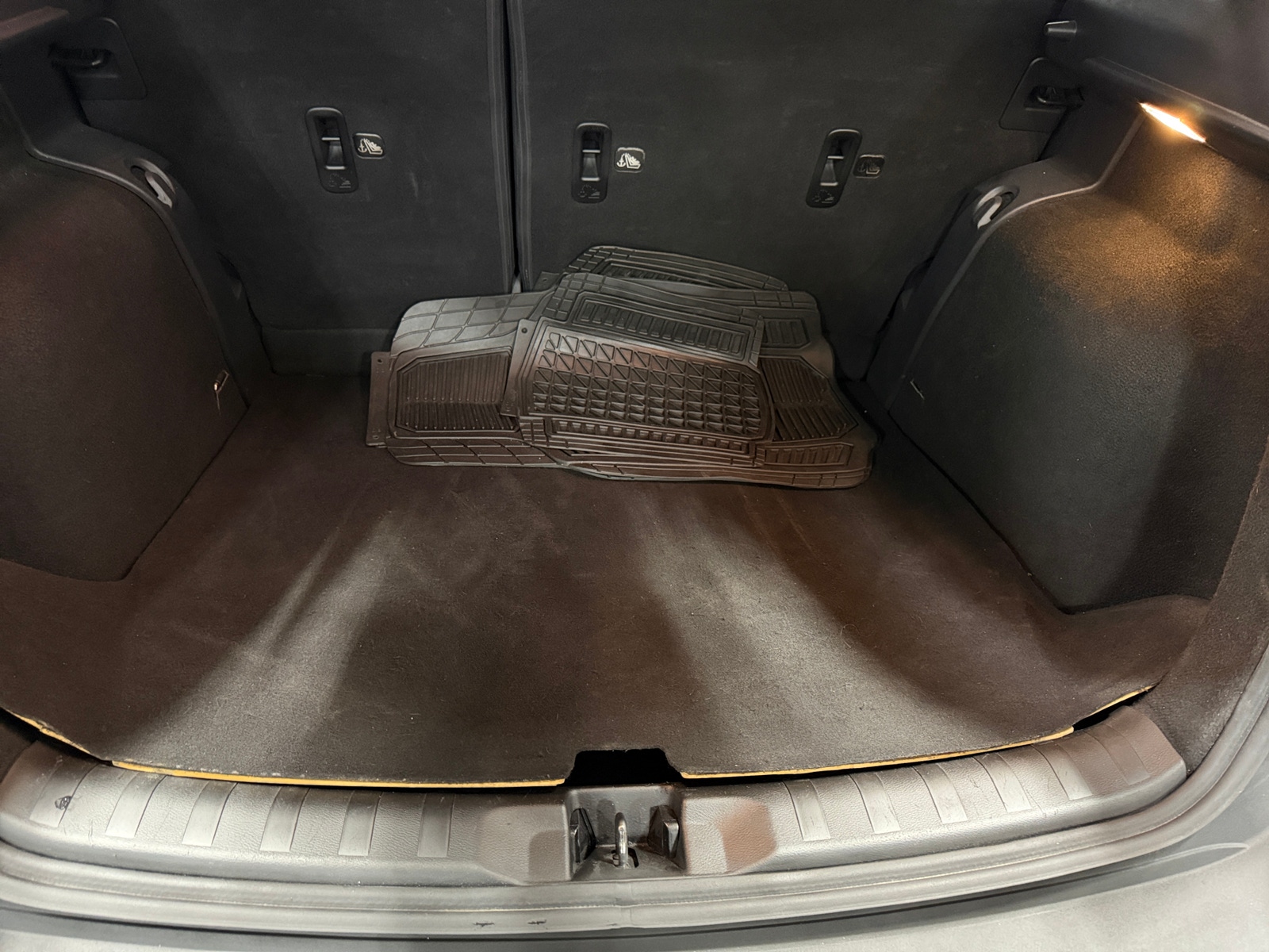 Thumbnail: 2019 Nissan Kicks - 7