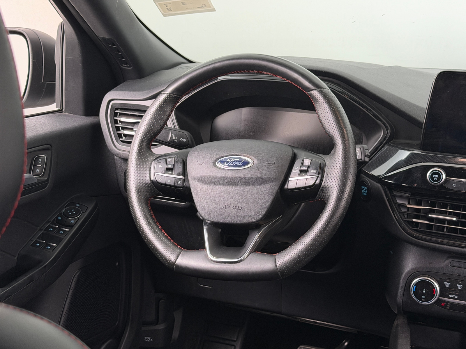 Thumbnail: 2024 Ford Escape - 5