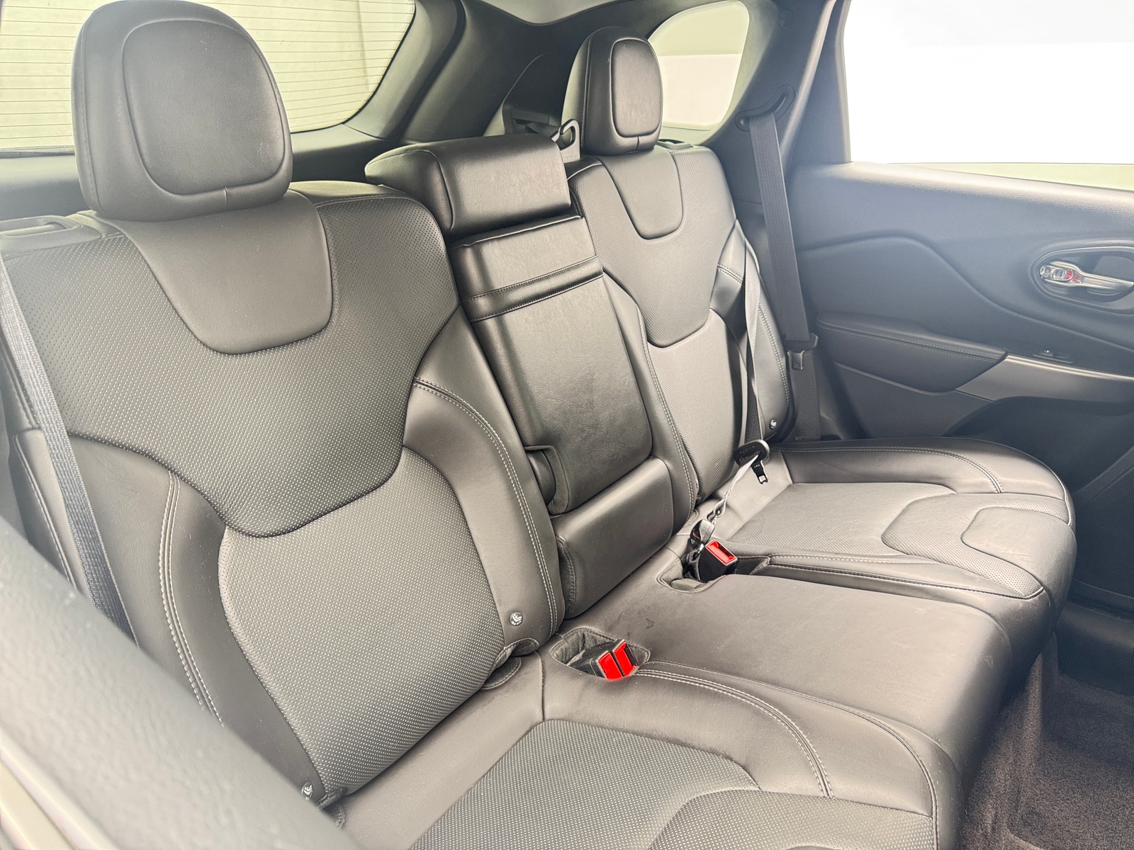 Thumbnail: 2019 Jeep Cherokee - 5