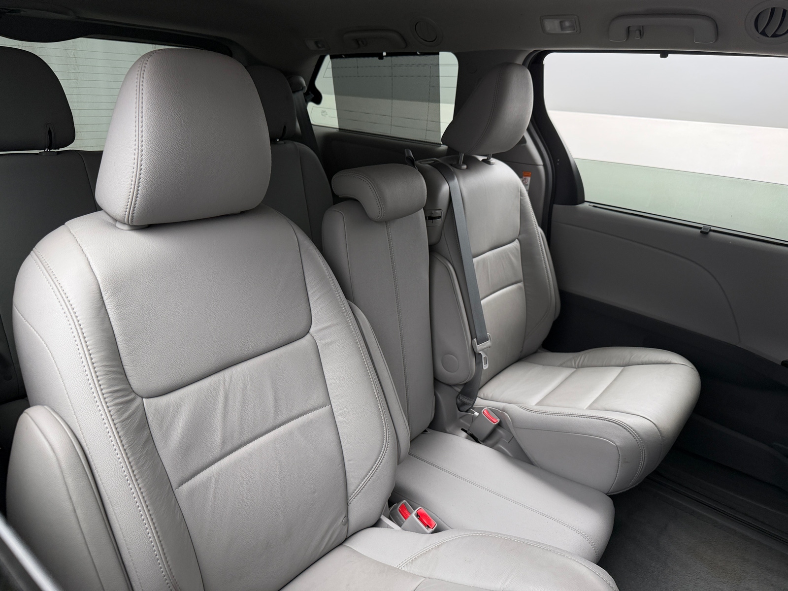 Thumbnail: 2015 Toyota Sienna - 5