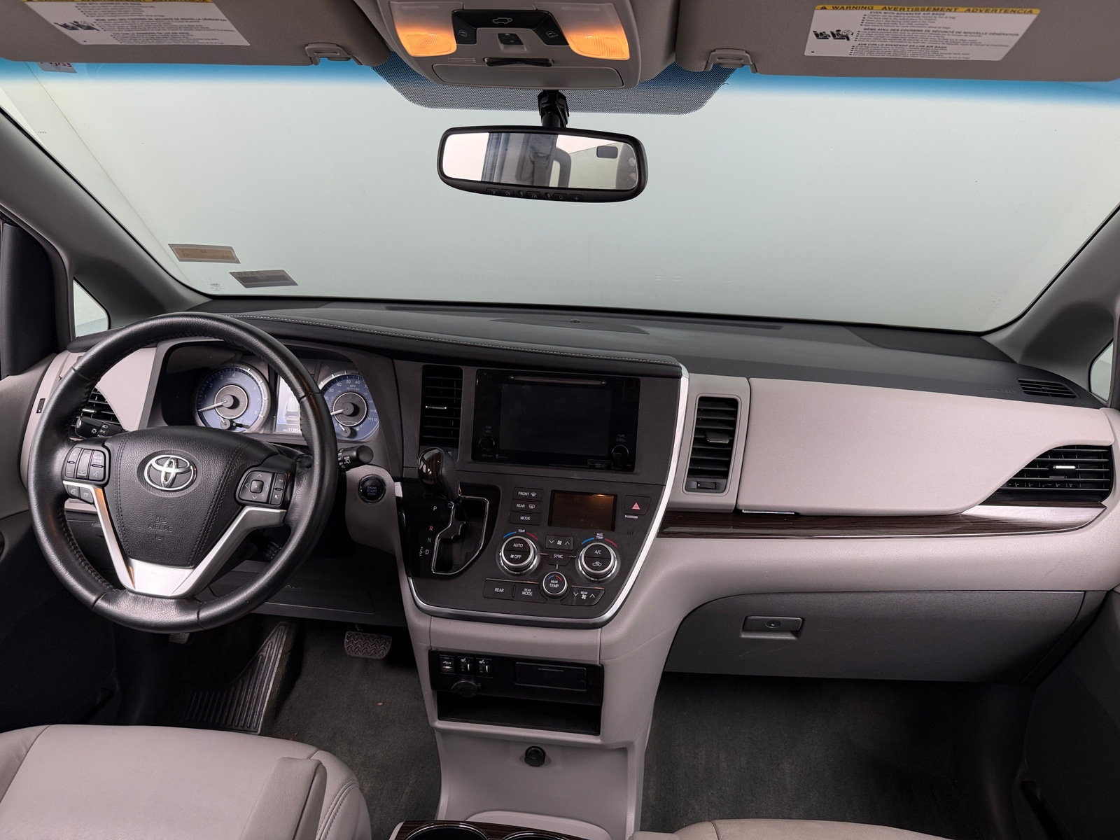 Thumbnail: 2015 Toyota Sienna - 2