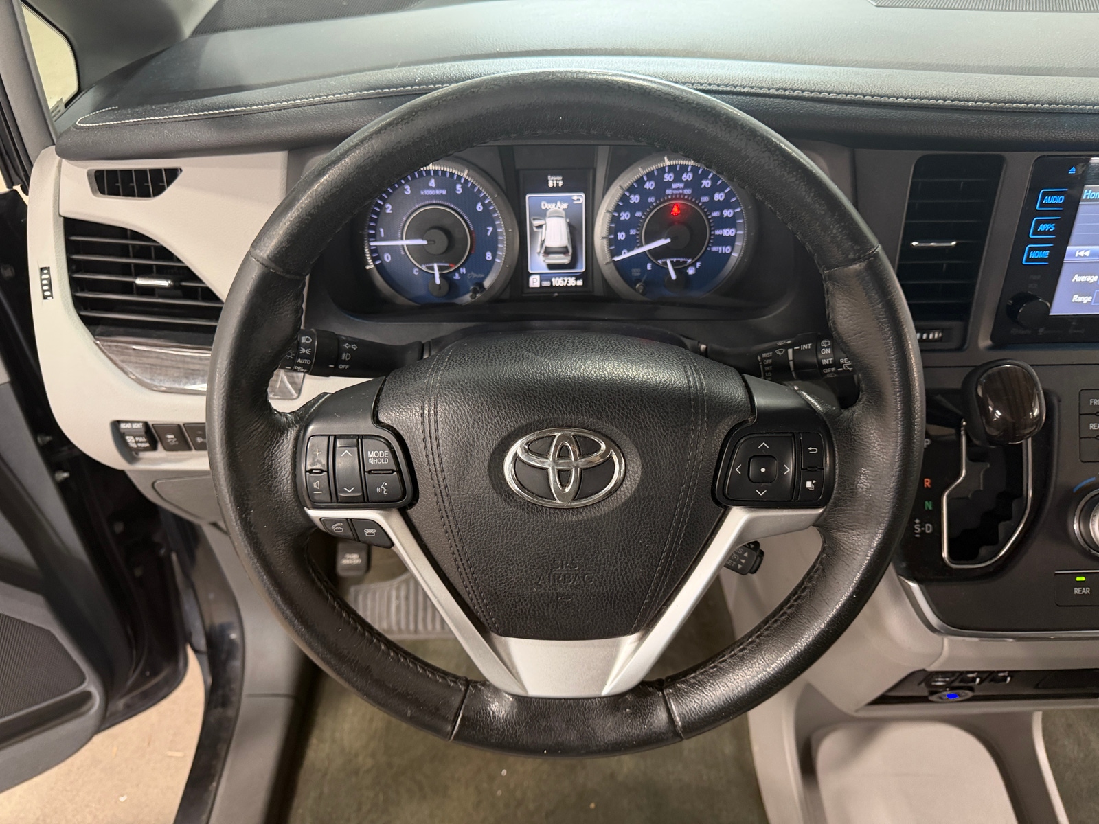 Thumbnail: 2017 Toyota Sienna - 4