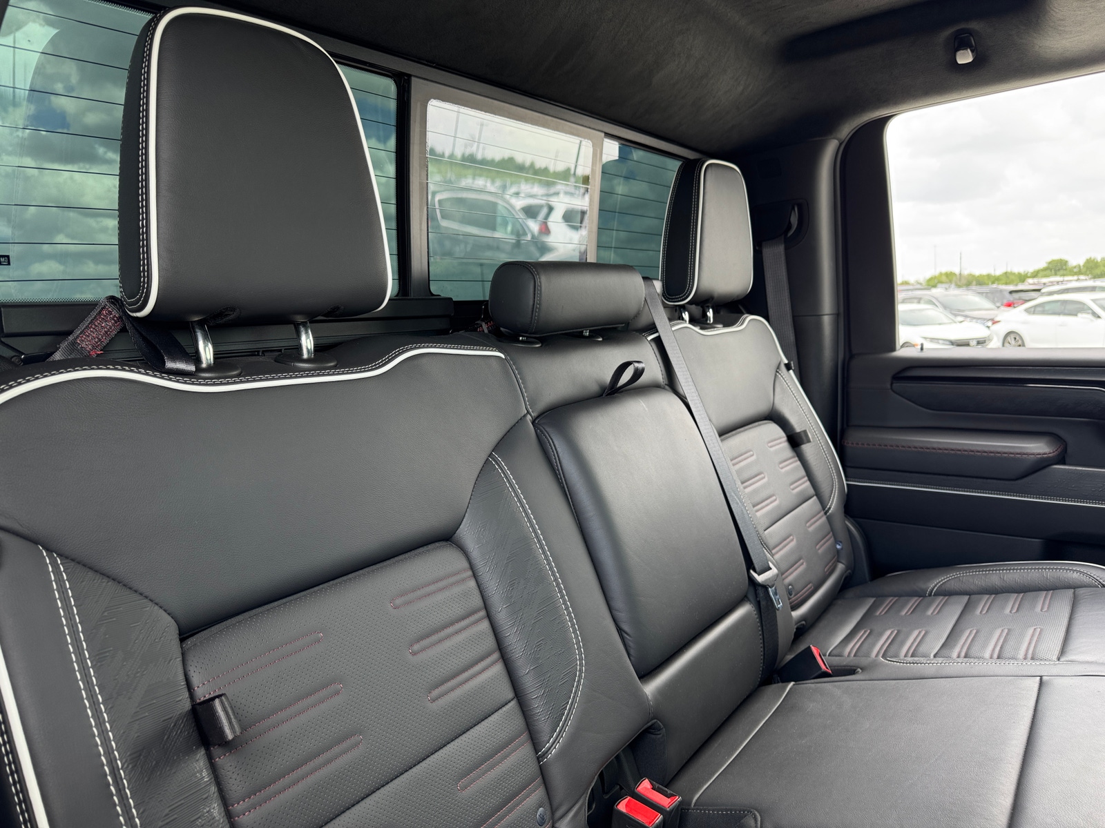 Thumbnail: 2024 GMC Sierra 2500 - 5
