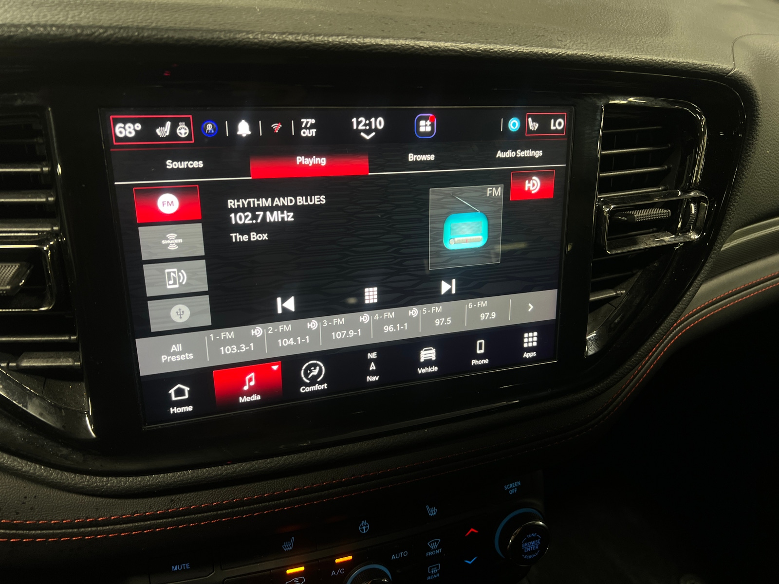 Thumbnail: 2025 Dodge Durango - 4
