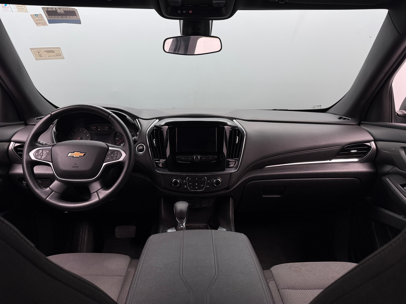 Thumbnail: 2023 Chevrolet Traverse - 3