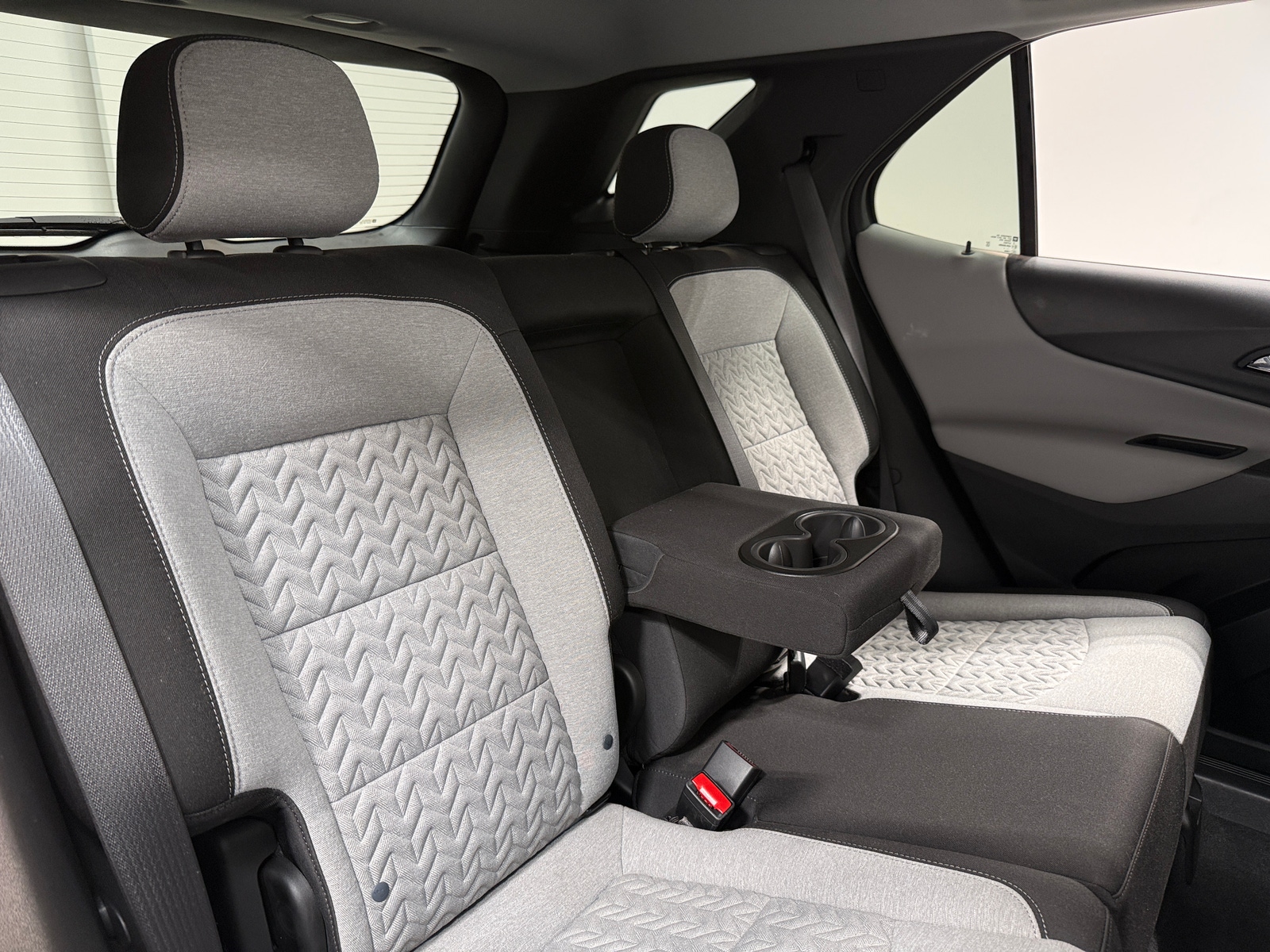 Thumbnail: 2022 Chevrolet Equinox - 6