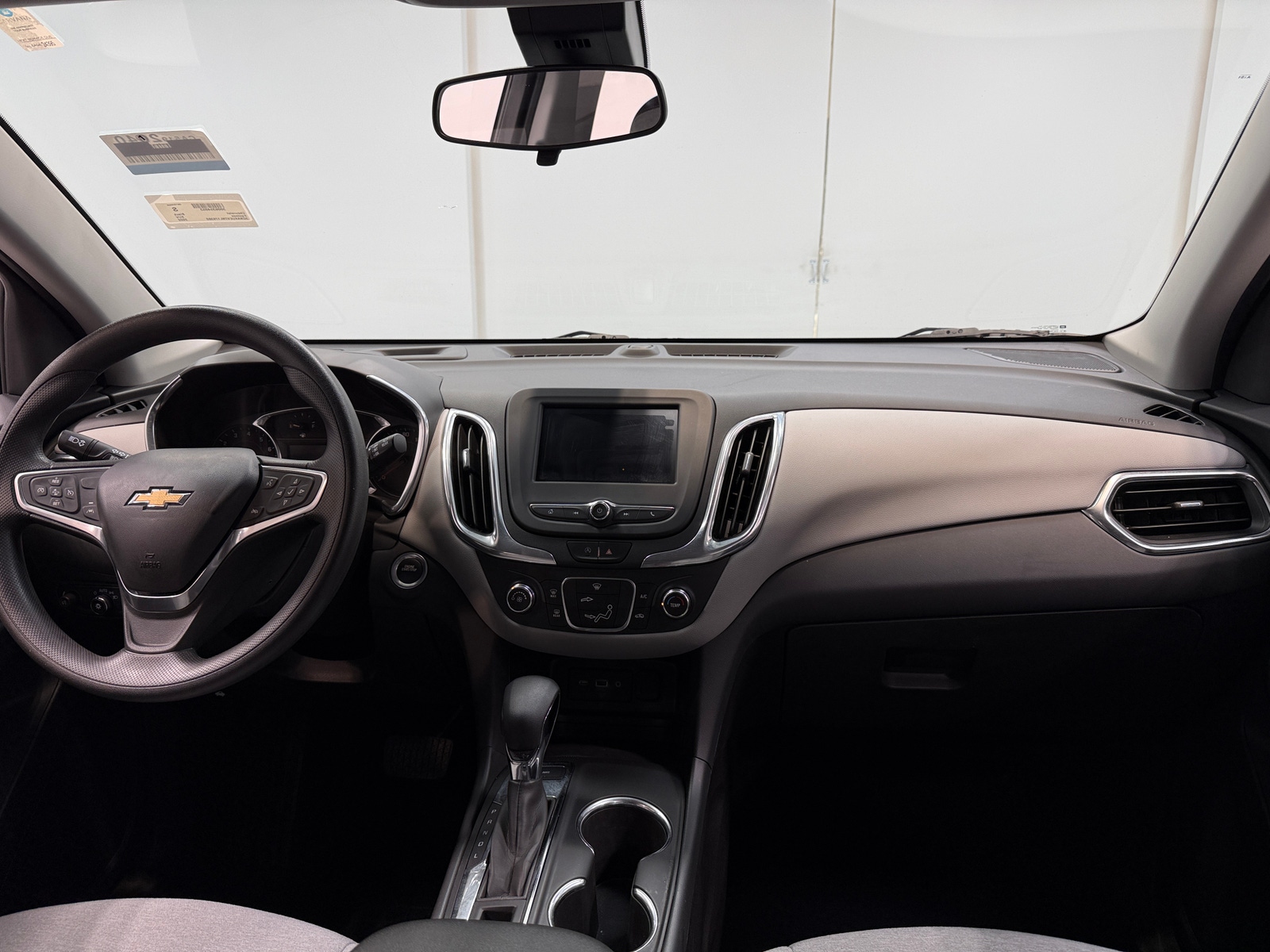 Thumbnail: 2022 Chevrolet Equinox - 3