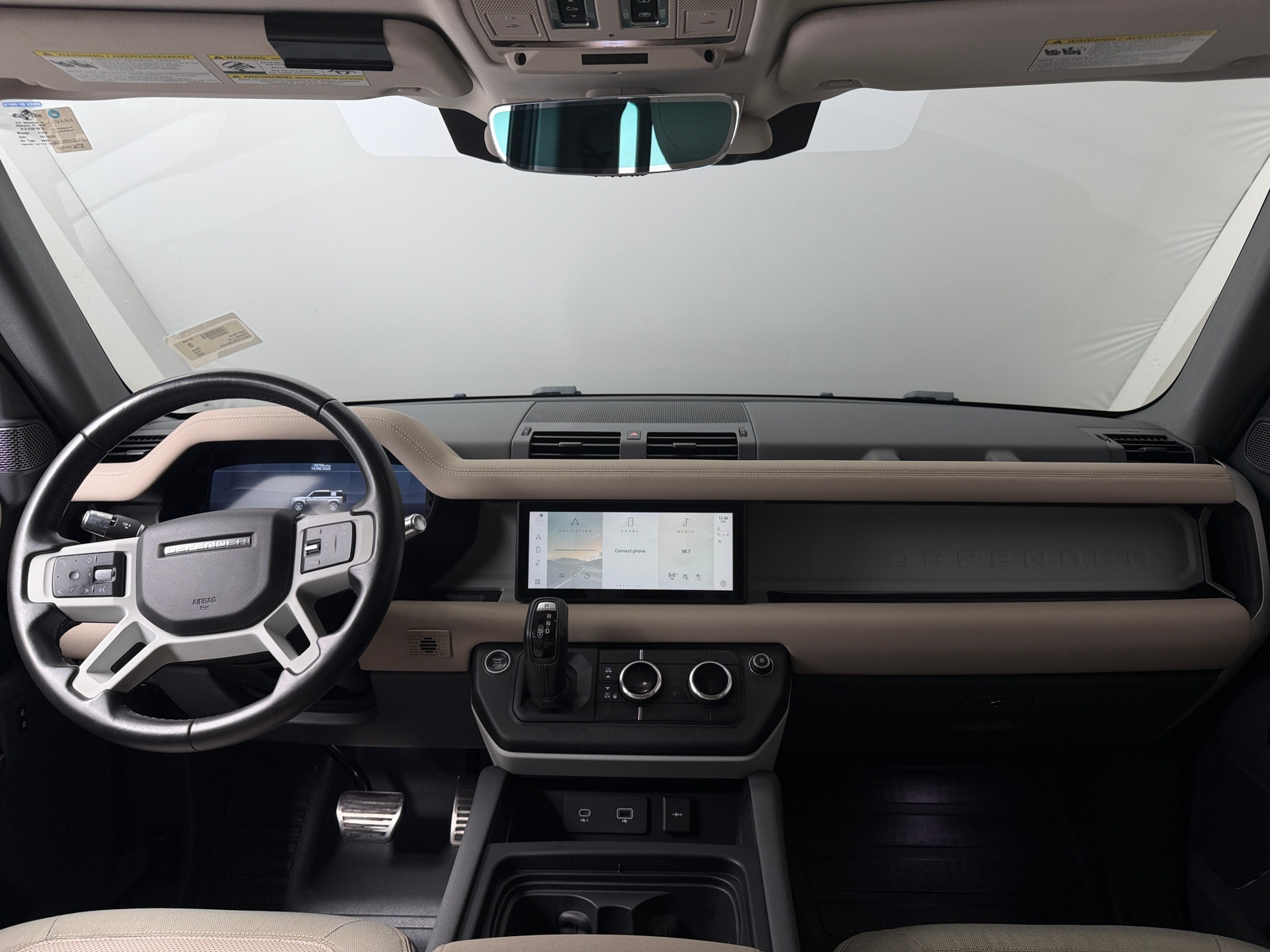 Thumbnail: 2020 Land Rover Defender - 3