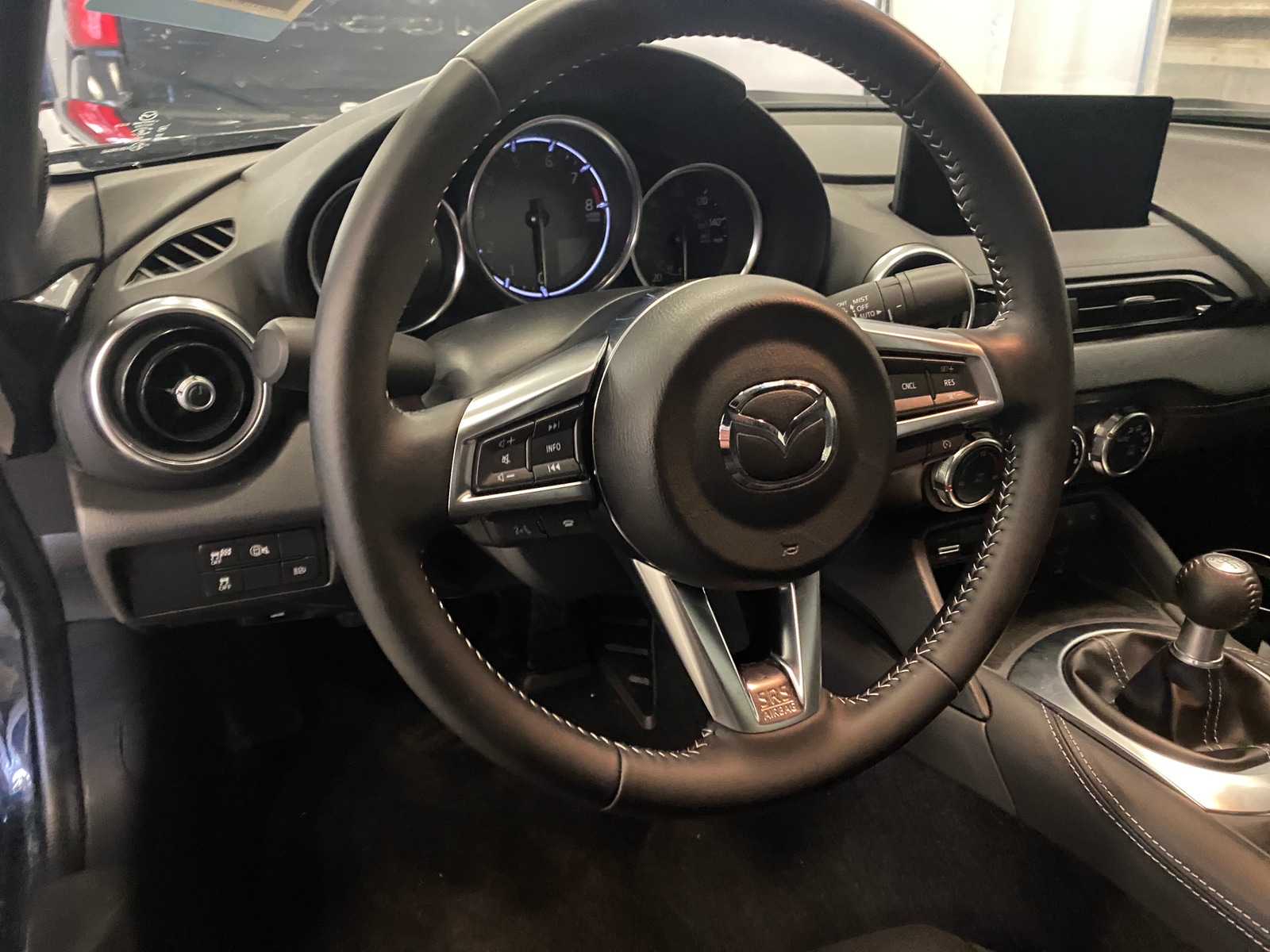Thumbnail: 2025 Mazda MX-5 Miata - 4