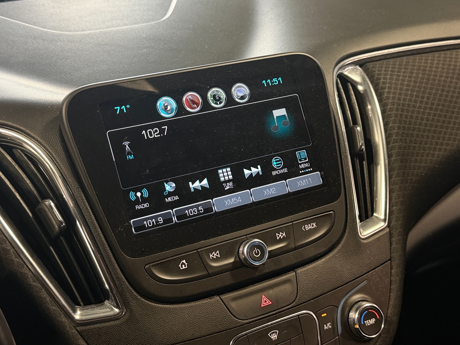 Thumbnail: 2018 Chevrolet Malibu - 4