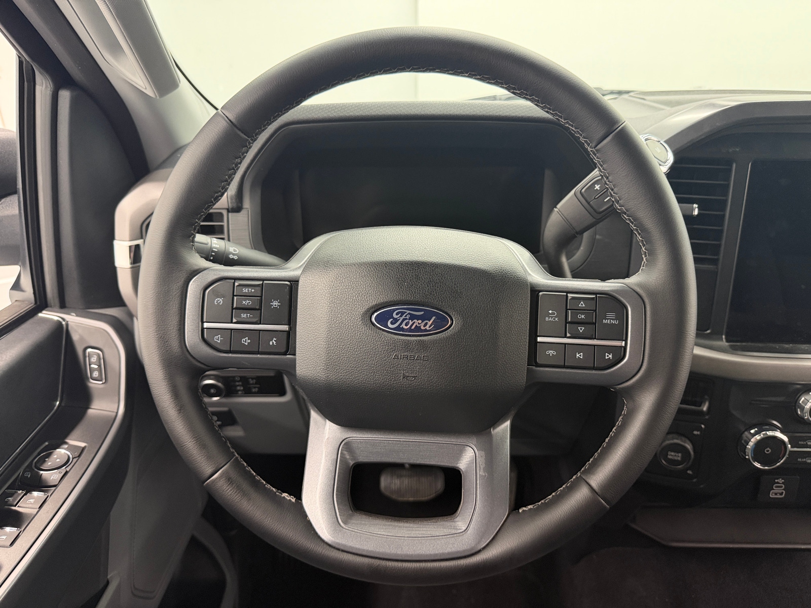 Thumbnail: 2025 Ford Econoline - 5