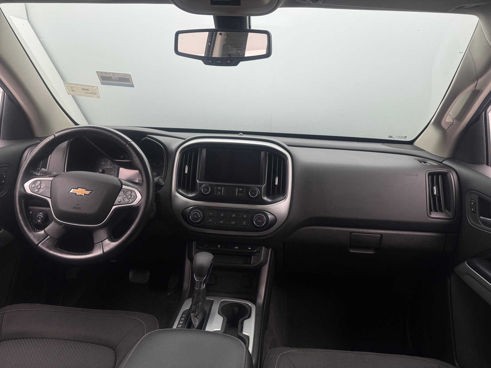 Thumbnail: 2022 Chevrolet Colorado - 3