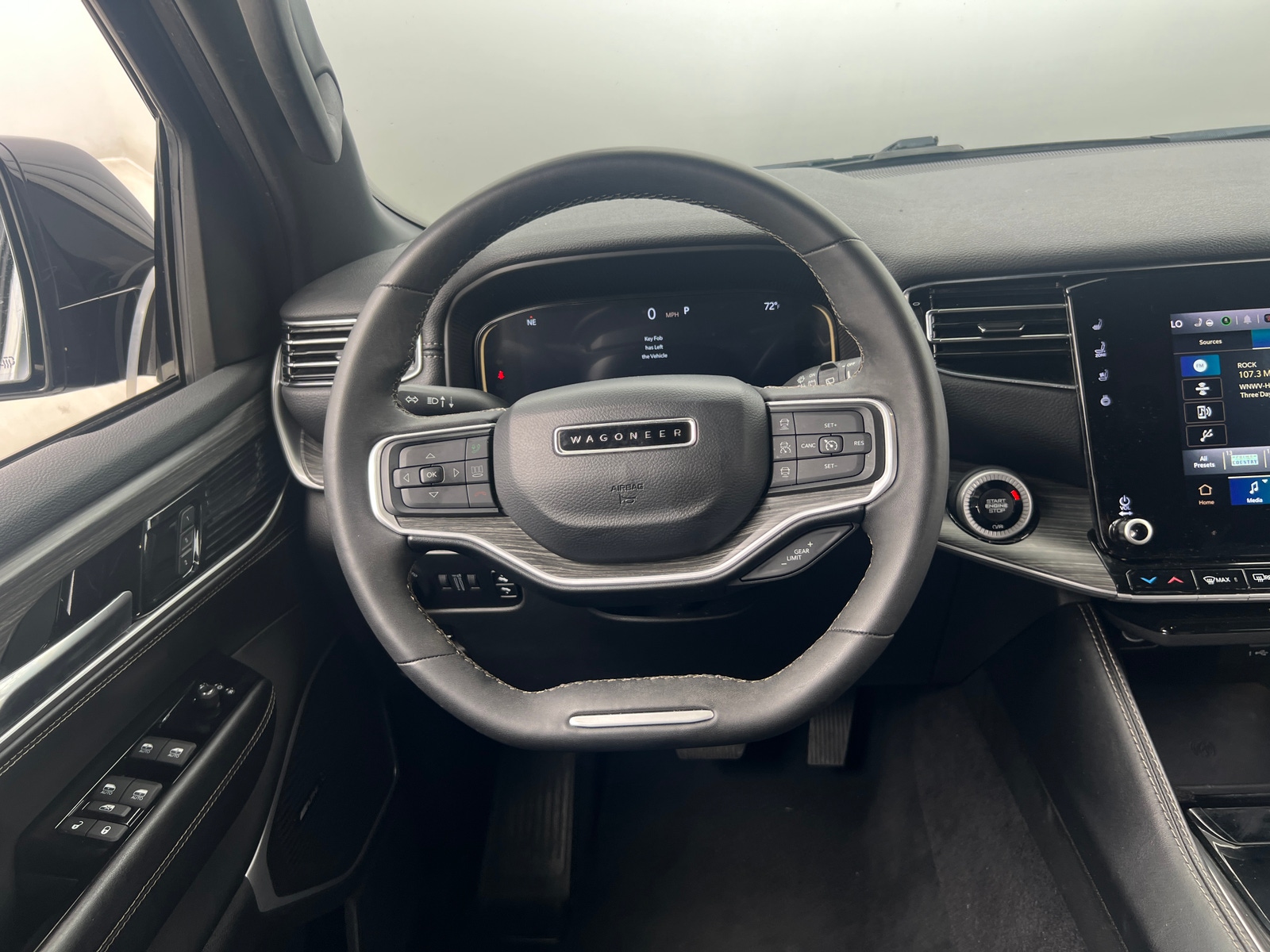 Thumbnail: 2023 Jeep Wagoneer - 4
