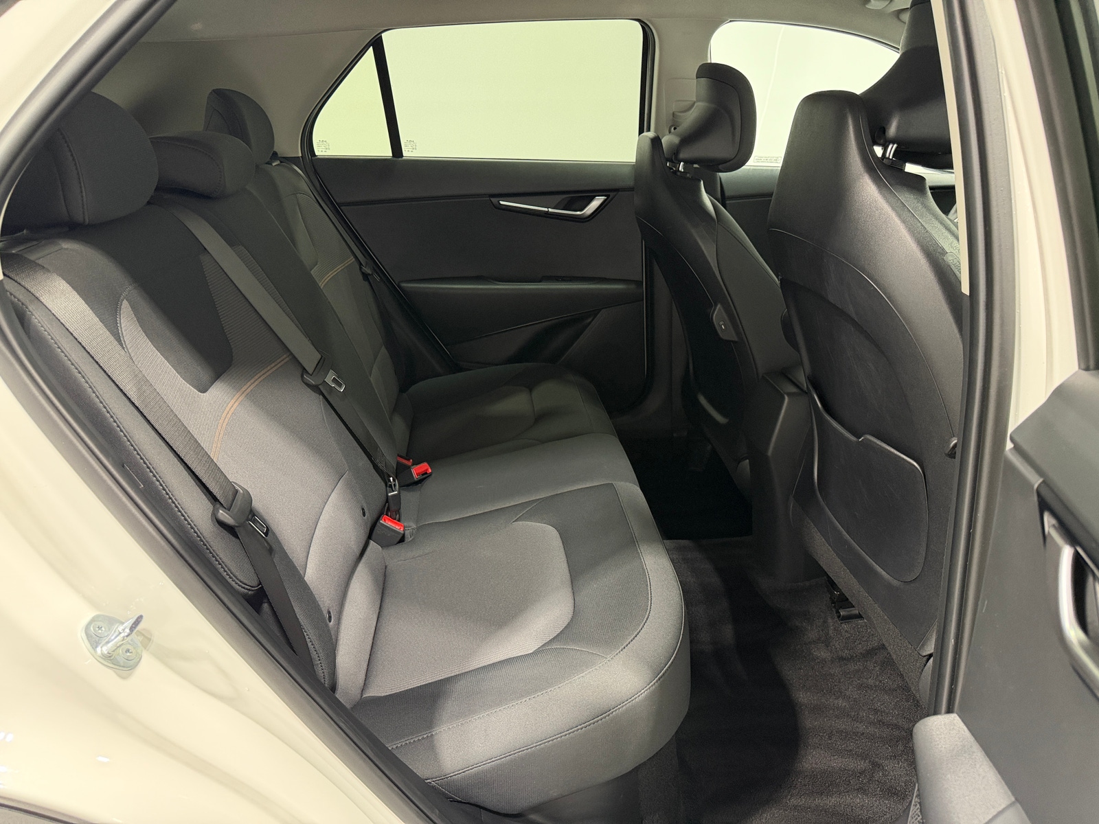 Thumbnail: 2026 Kia Niro - 6