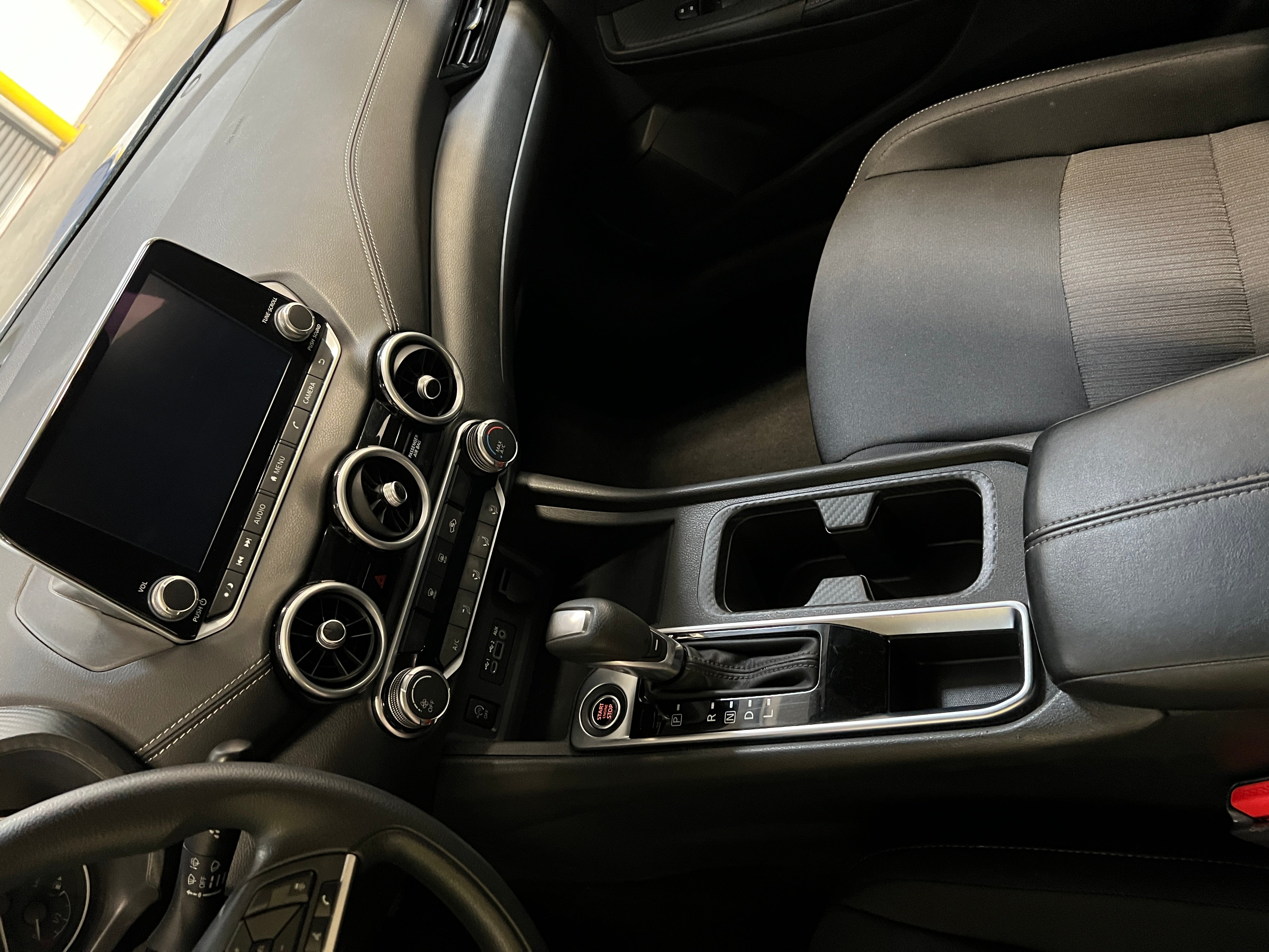 2025 Nissan Sentra SV - Photo 5