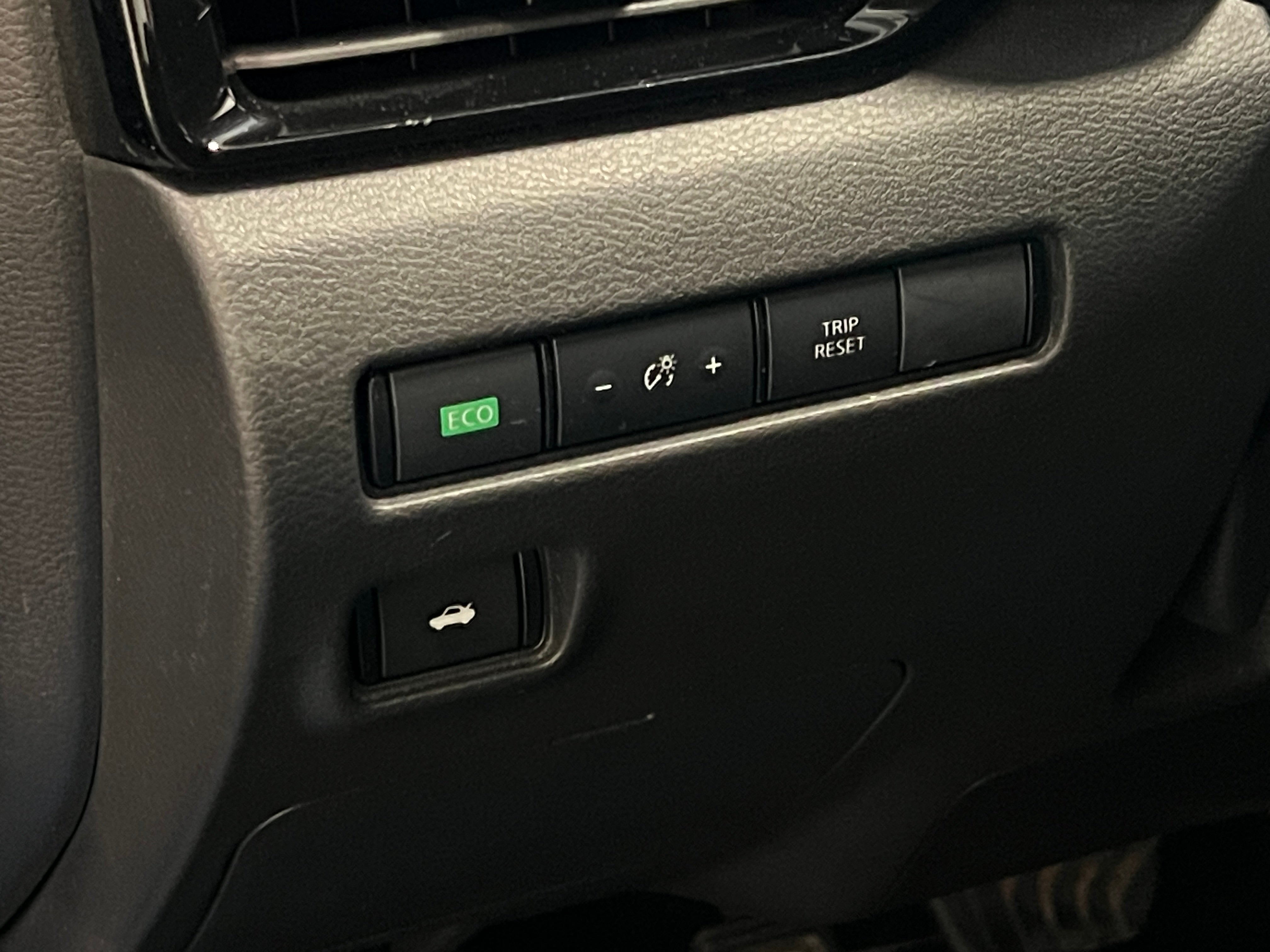 2025 Nissan Sentra SV - Photo 9
