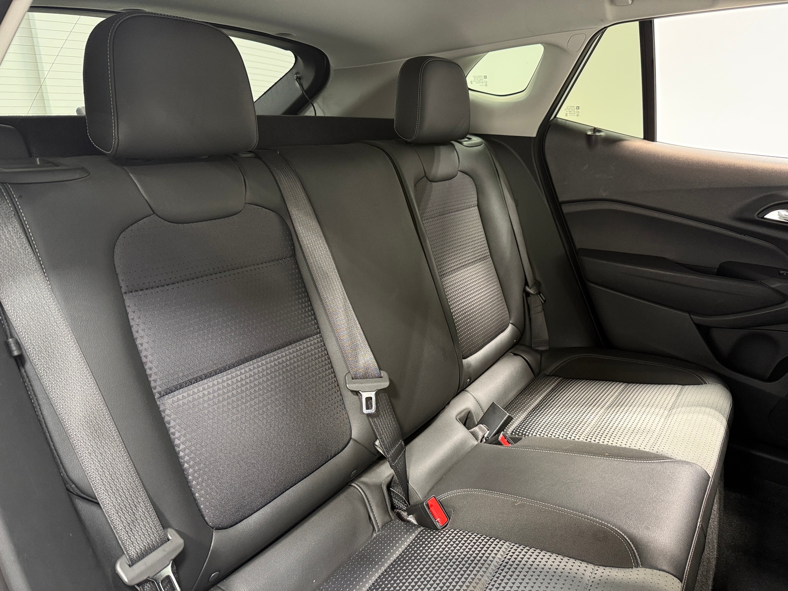 Thumbnail: 2025 Chevrolet Trax - 5