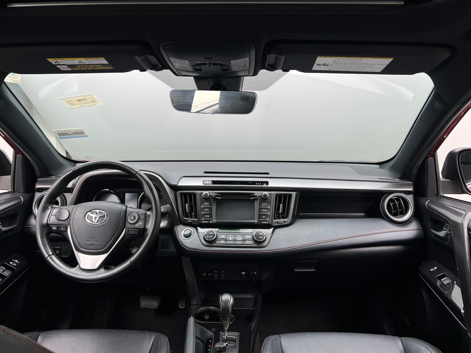 Thumbnail: 2018 Toyota RAV4 - 2