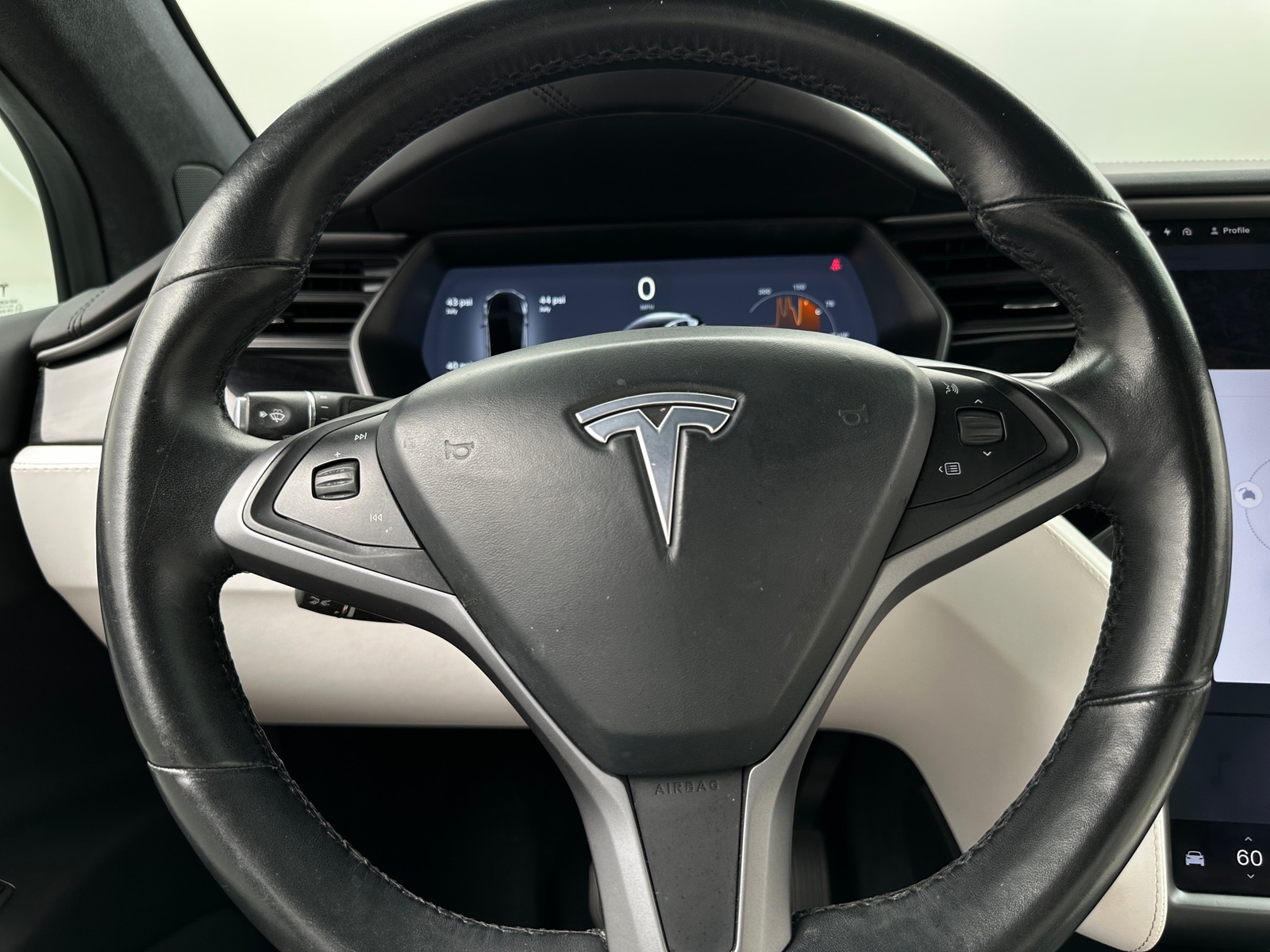 Thumbnail: 2019 Tesla Model X - 4